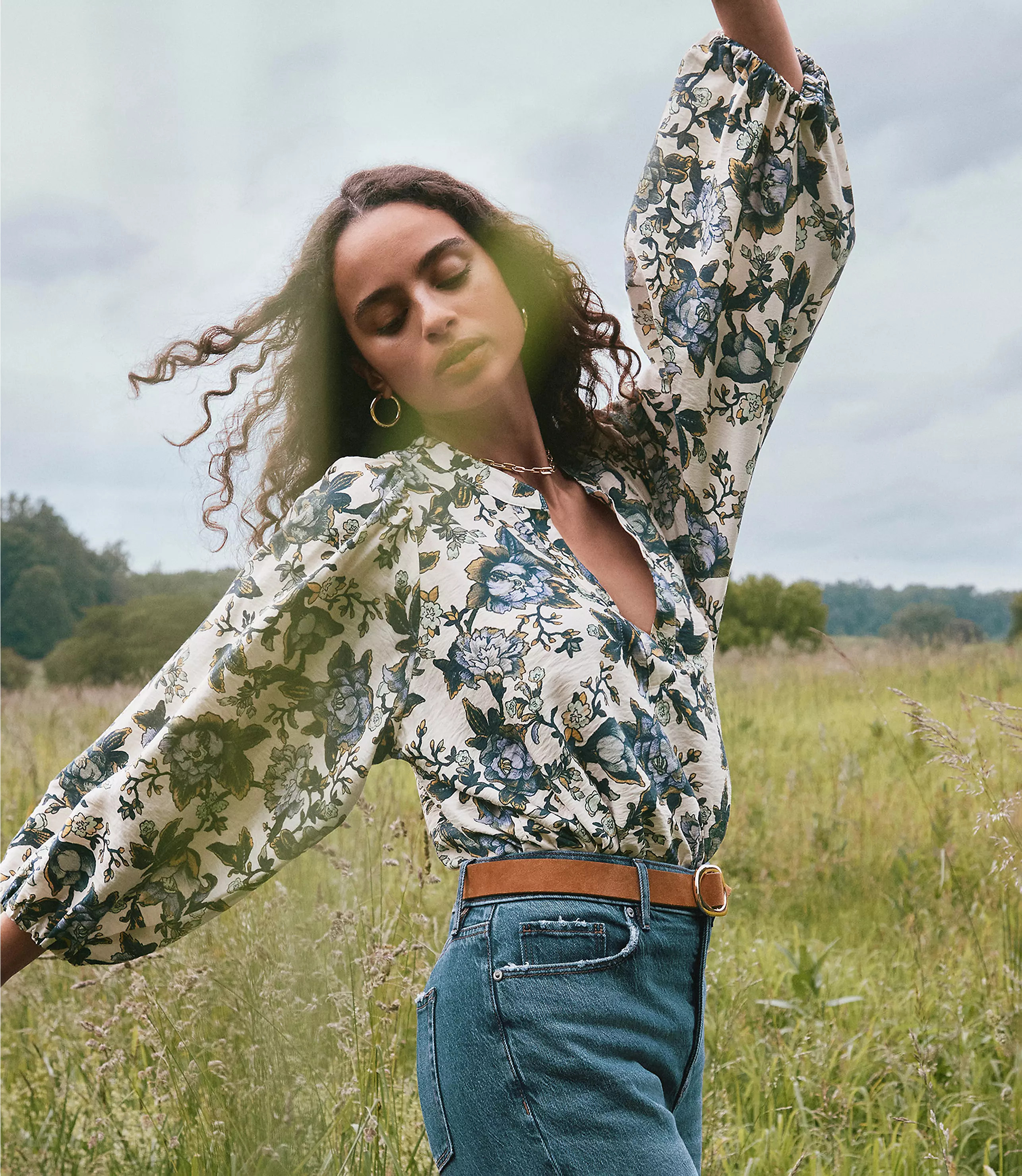 Petite Floral Blouson Sleeve Split Neck Blouse | LOFT