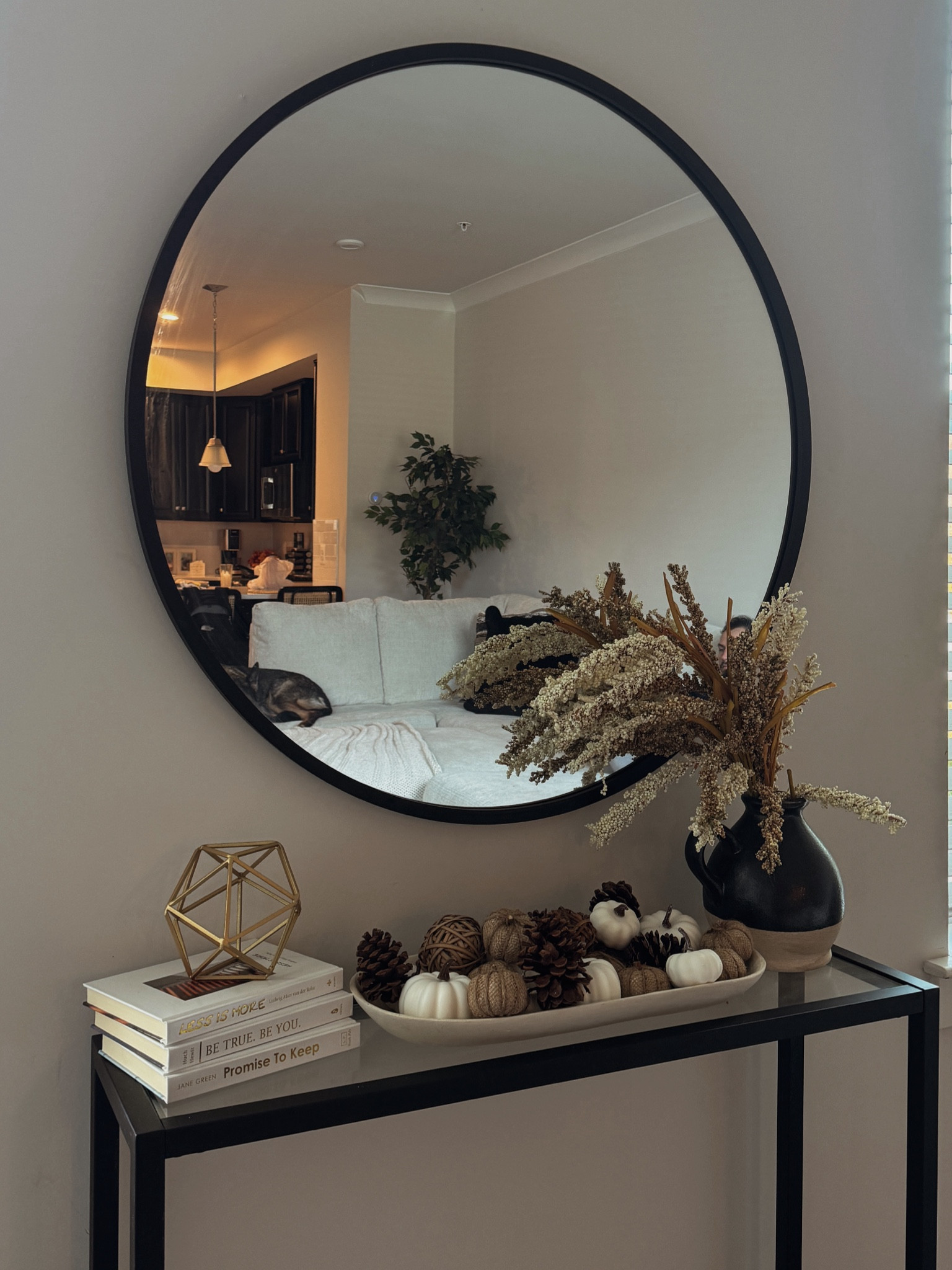 fall entryway table 🎃

#LTKHome #LTKSeasonal #LTKFallSale