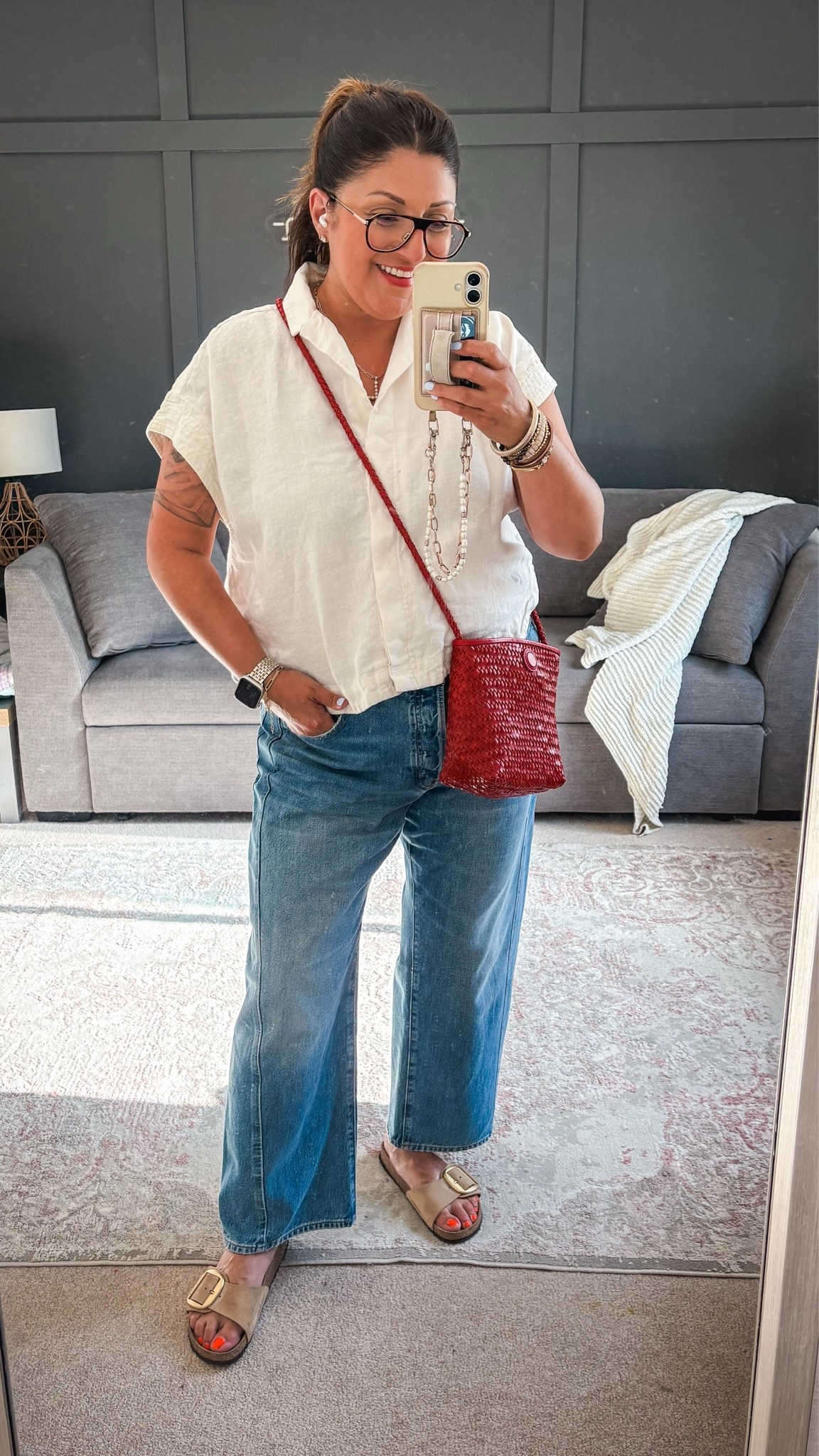 Today’s ootd
Madewell top - XL
Madewell jeans - 32
Madewell bag
Birkenstock sandals
@Madewell

#LTKMidsize #LTKOver40 #LTKSaleAlert