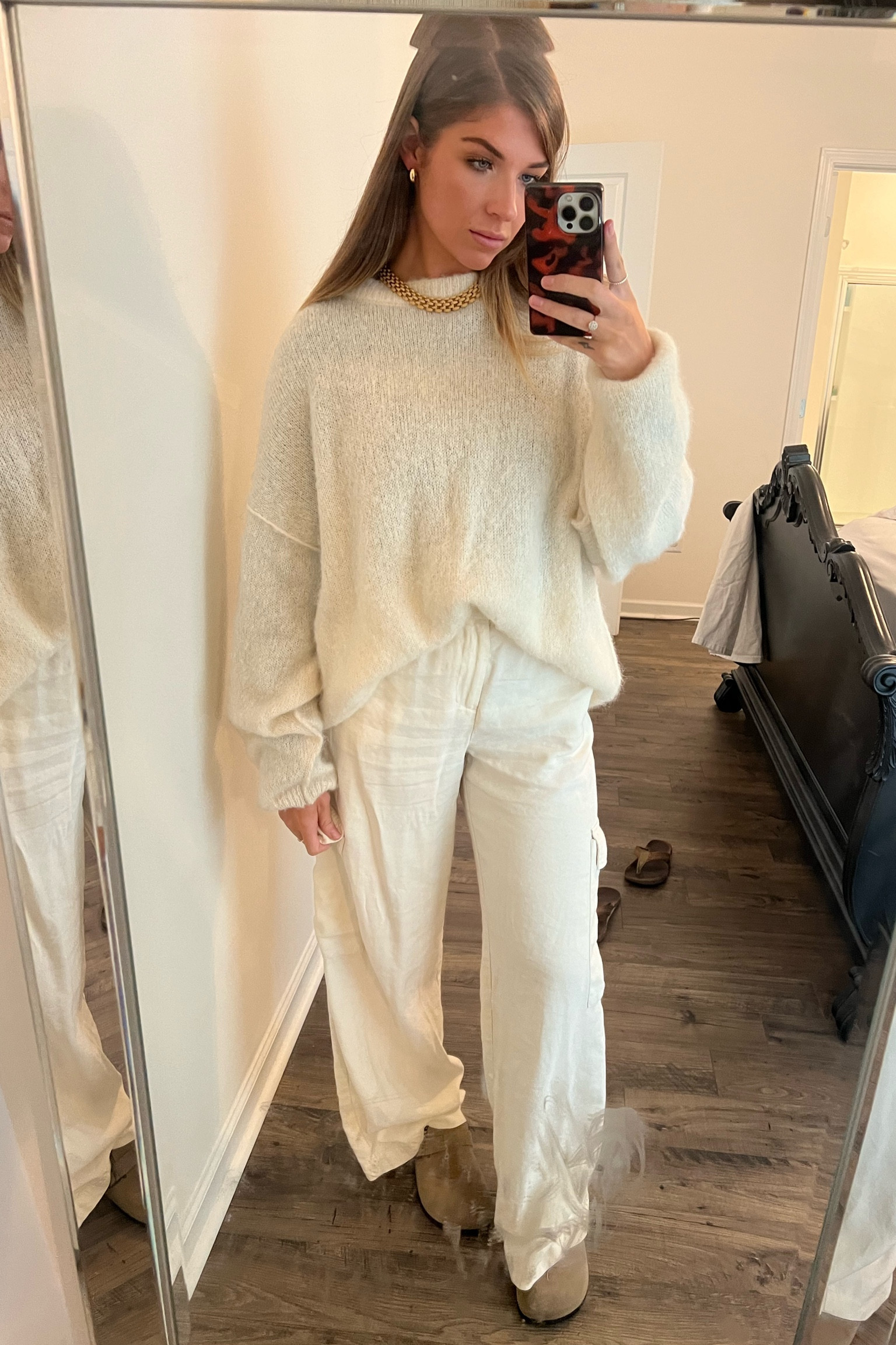 Monochromatic outfit for the colder weather ❄️ #holidayoutfit #winteroutfit #sweater #cashmere #cargopants #birkenstocks #clogs 

#LTKHoliday #LTKSeasonal #LTKparties