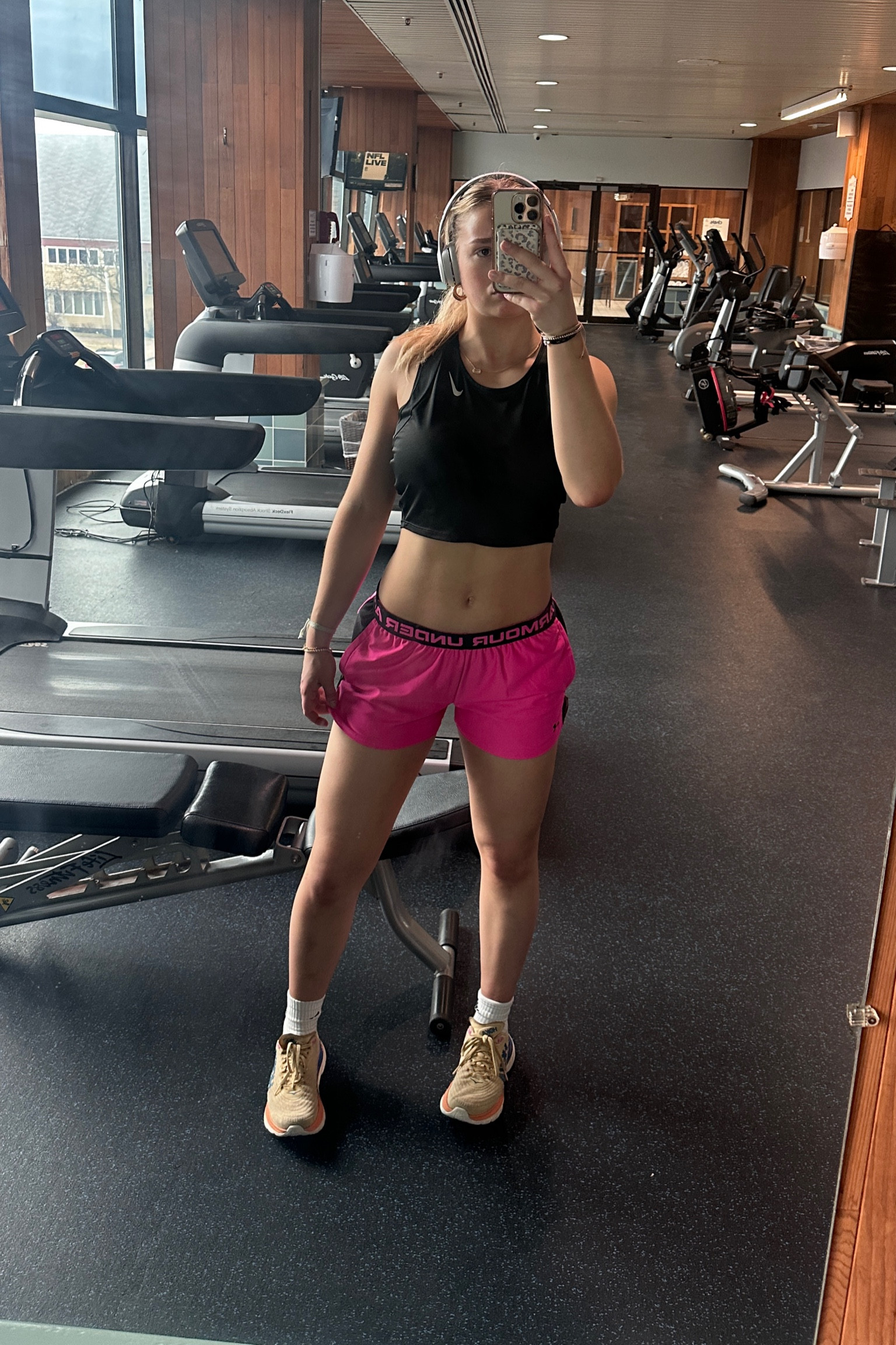 WORKOUT OUTFIT
( cute outfits for working out, pink shorts, gym girl, fitness girl, summer body)

#LTKcanada #LTKfitness