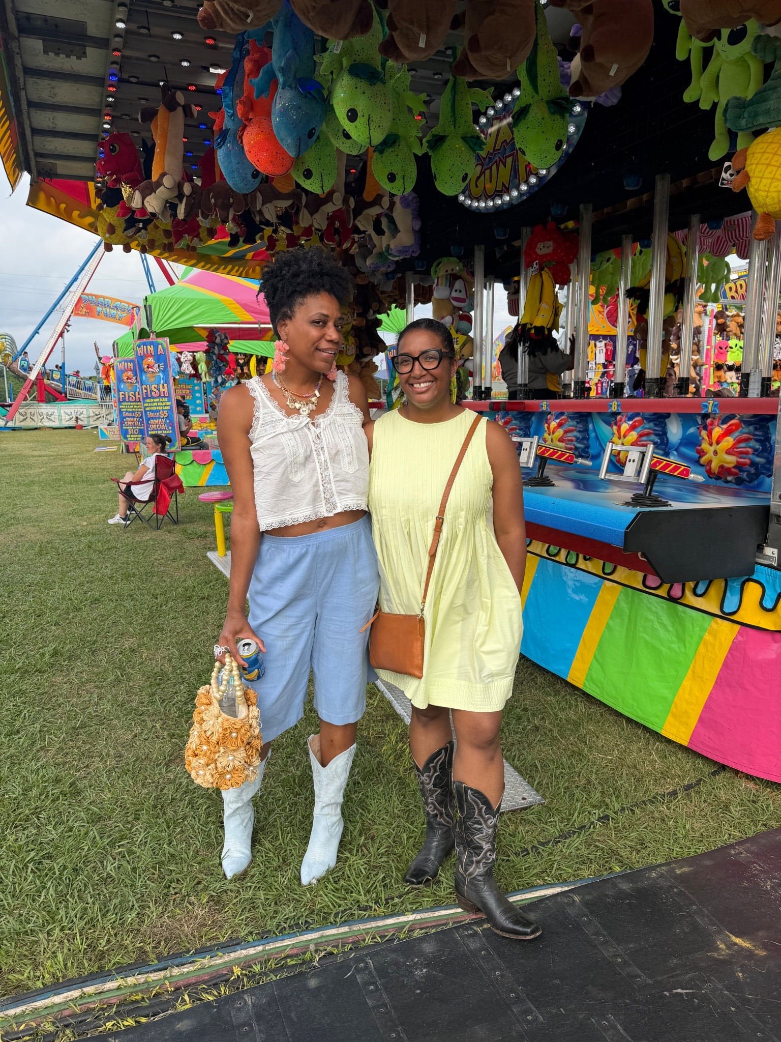 White tank +
Wide leg shorts +
Blue boots + accessoriess

#LTKFestival #LTKOver40 #LTKdayinmylife