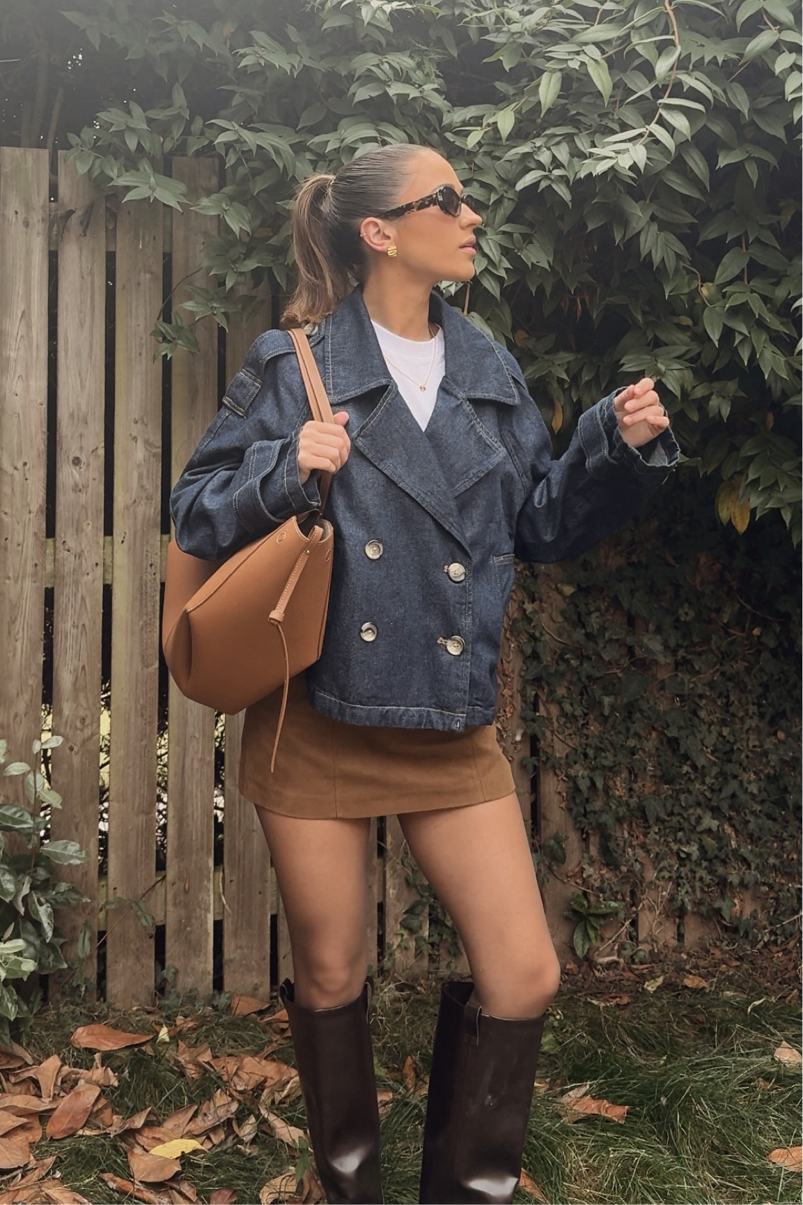 7 days of autumn outfits 🎃🧣☕️ day 3 ! Dark denim in autumn is just unreallll & paired with a little suede skirt 🤗 #autumnfashion #autumnoutfits

#LTKuk #LTKeurope #LTKautumn