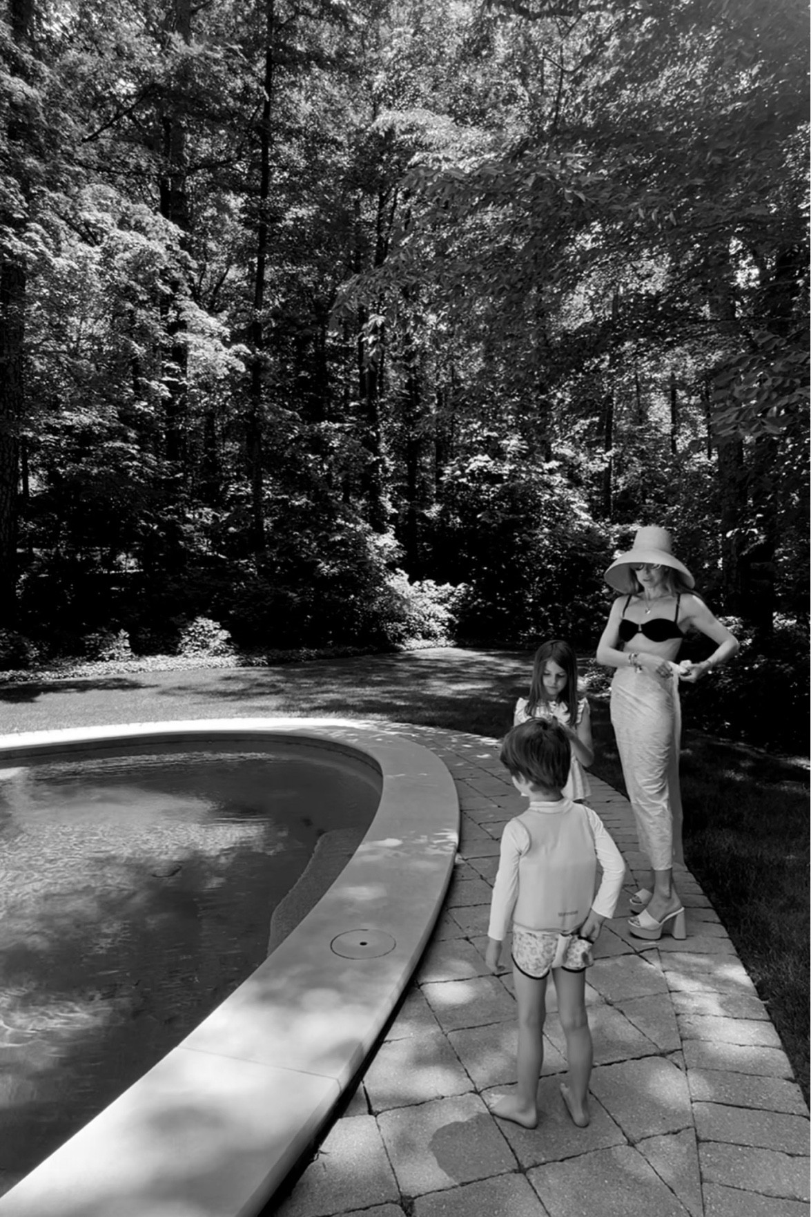 Sir swim. Perfect for a pool day. True to size. 