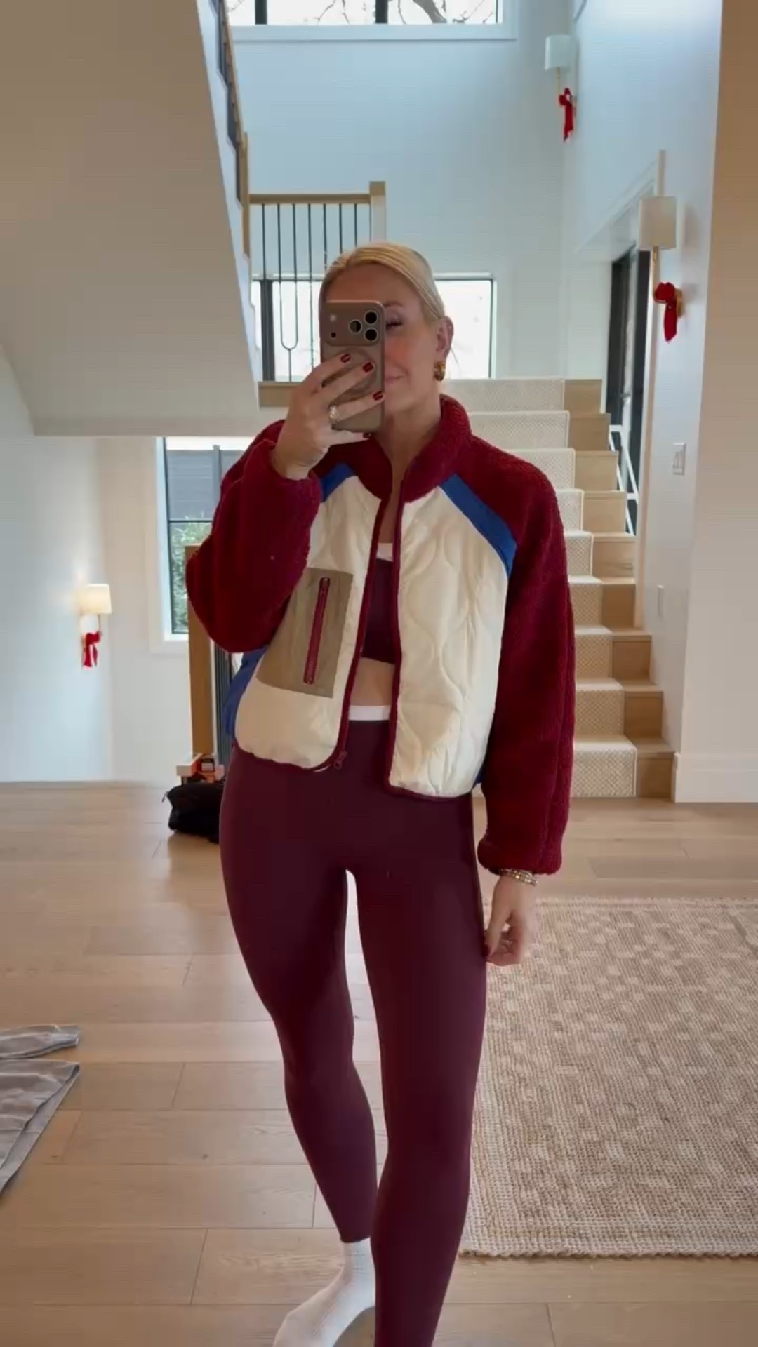 This is another new Amazon fleece! Paired with my Abercrombie workout set! 

#LTKHoliday #LTKActive #LTKGiftGuide