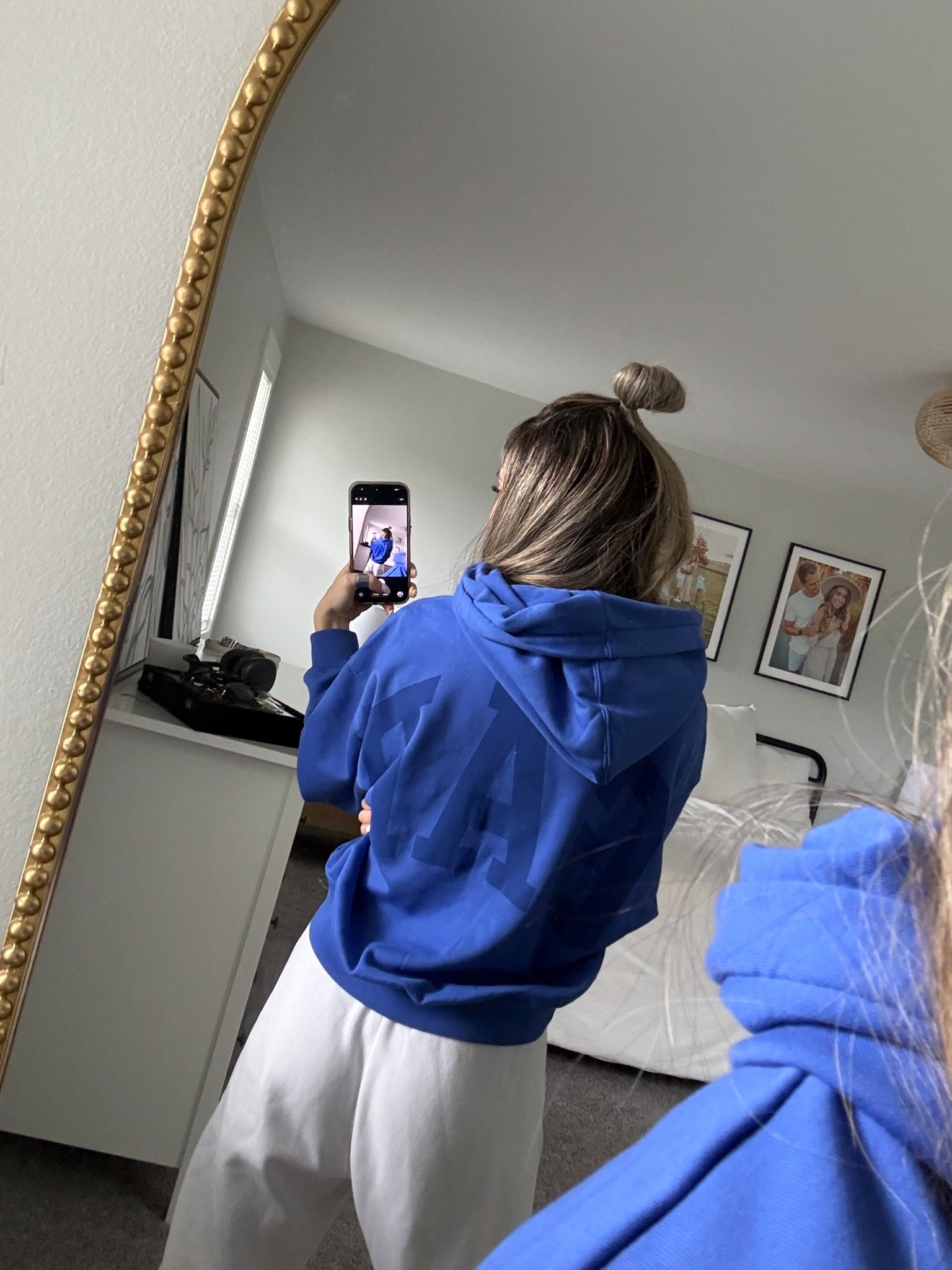 THE Gap hoodie 💙 40% off! Wearing an xs

#LTKootd #LTKdayinmylife #LTKPetite