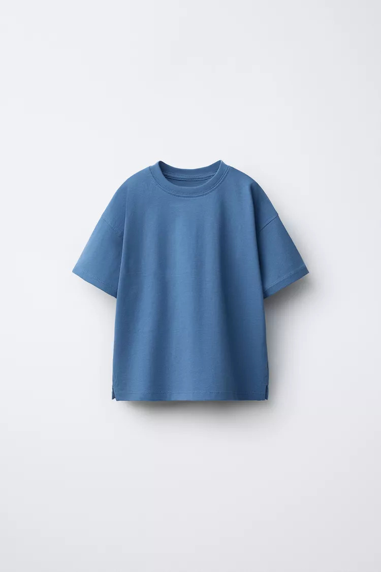 Plain T-shirt with round neck and short sleeves. | Zara US