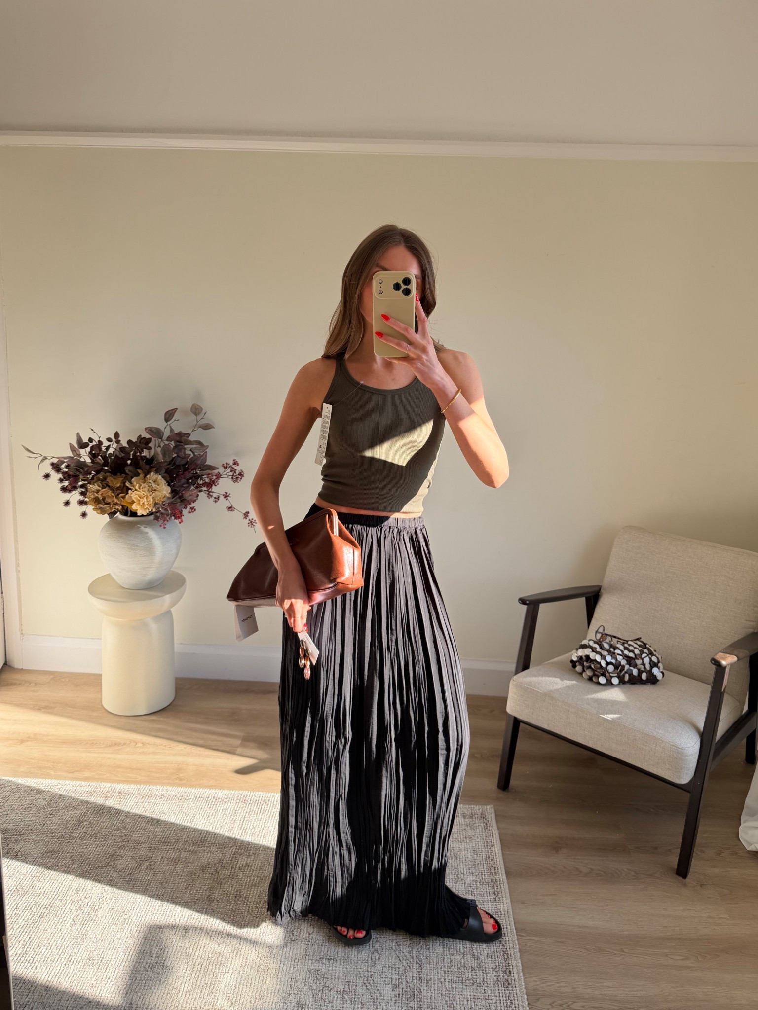 Holiday outfit inspo
XS in the Uniqlo bra top
Size 6 in the Topshop skirt
I’m 5ft 6 