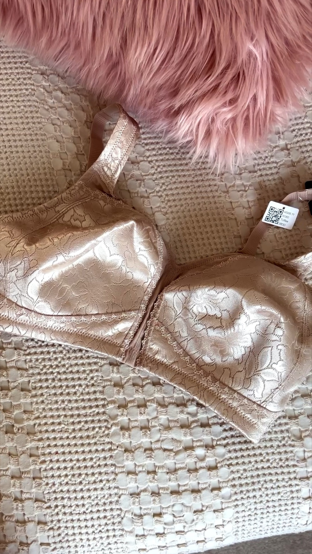 Wingslove minimizer bra - use discount code “TTTJH9OF” 

#LTKMidsize #LTKSeasonal #LTKOver40