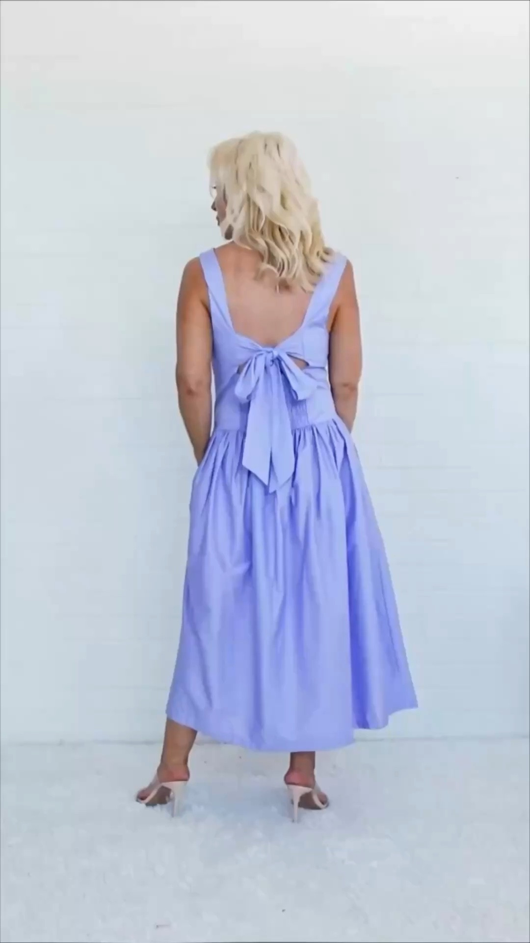 🌸 FRUMP FREE Spring Style 🌸

One of the biggest hallmarks of Frump-inista Fashion? Covering yourself from head to toe.

Long sleeves. High necklines. Hiding everything. As if there’s a rule that once we hit a certain age… we disappear.

Nope. Not here. 🤍

This is your reminder: ✨ You’re allowed to show your arms ✨ You’re allowed to show your legs ✨ You’re allowed to show a little skin

Not because you’re trying to look younger— but because you’re confident in the woman you are right now.

Style after 45 isn’t about covering up… it’s about editing with intention.

A little skin = a lot of confidence. 💫

Because the goal isn’t to hide your body— it’s to honor it.

💬 Comment CONFIDENCE if you’re done covering up 💬 Comment SPRING if you’re ready for fresh, frump-free style

🌸Midlife It Girl Energy,
Valarie


Spring Outfits
Spring Fashion
Spring Style
Classic Style
American Style

#LTKOver40 #LTKSeasonal #LTKPetite