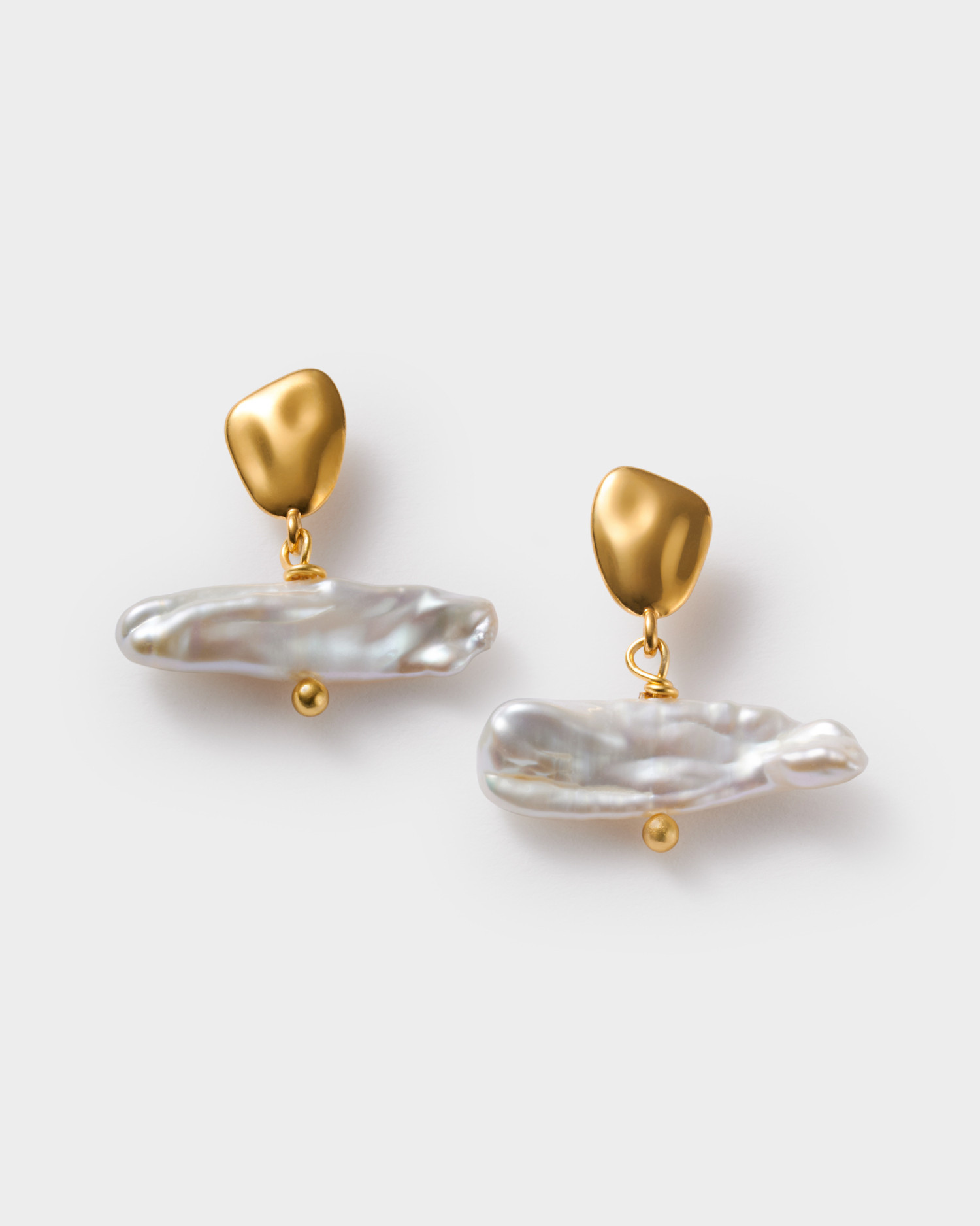Katie Loxton Sol Pearl Bar Waterproof Gold Earrings | Katie Loxton Ltd. (UK)