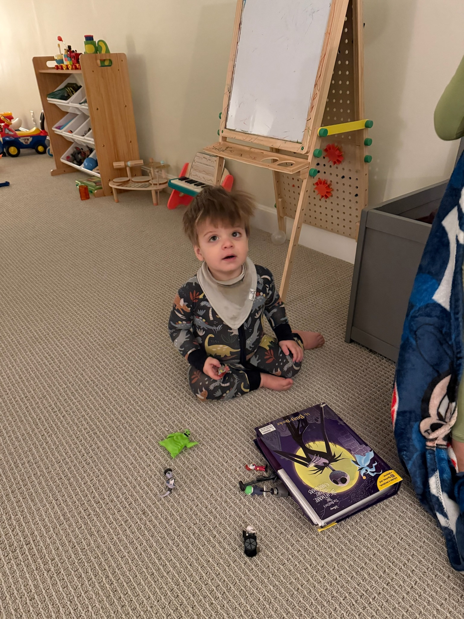 Nightmare before Christmas is all year round here 🤣

kids, boy mom, nightmare before xmas, jack skellington, little sleepies, copper bibs, bibs, grace white 

 

#LTKFindsUnder50 #LTKBaby #LTKKids