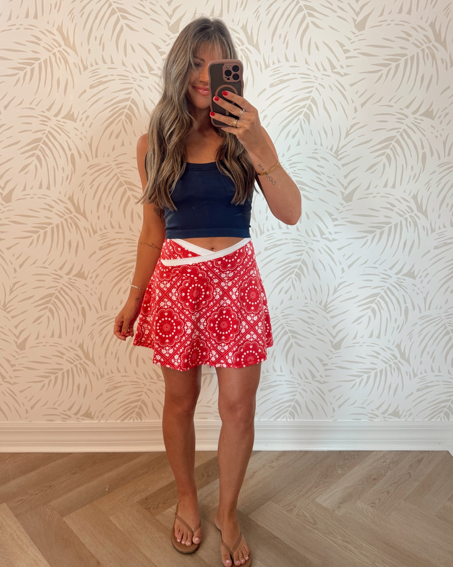 I repeat this outfit all the time 🤭 perfect for mom life!!!! Smalls - true to size