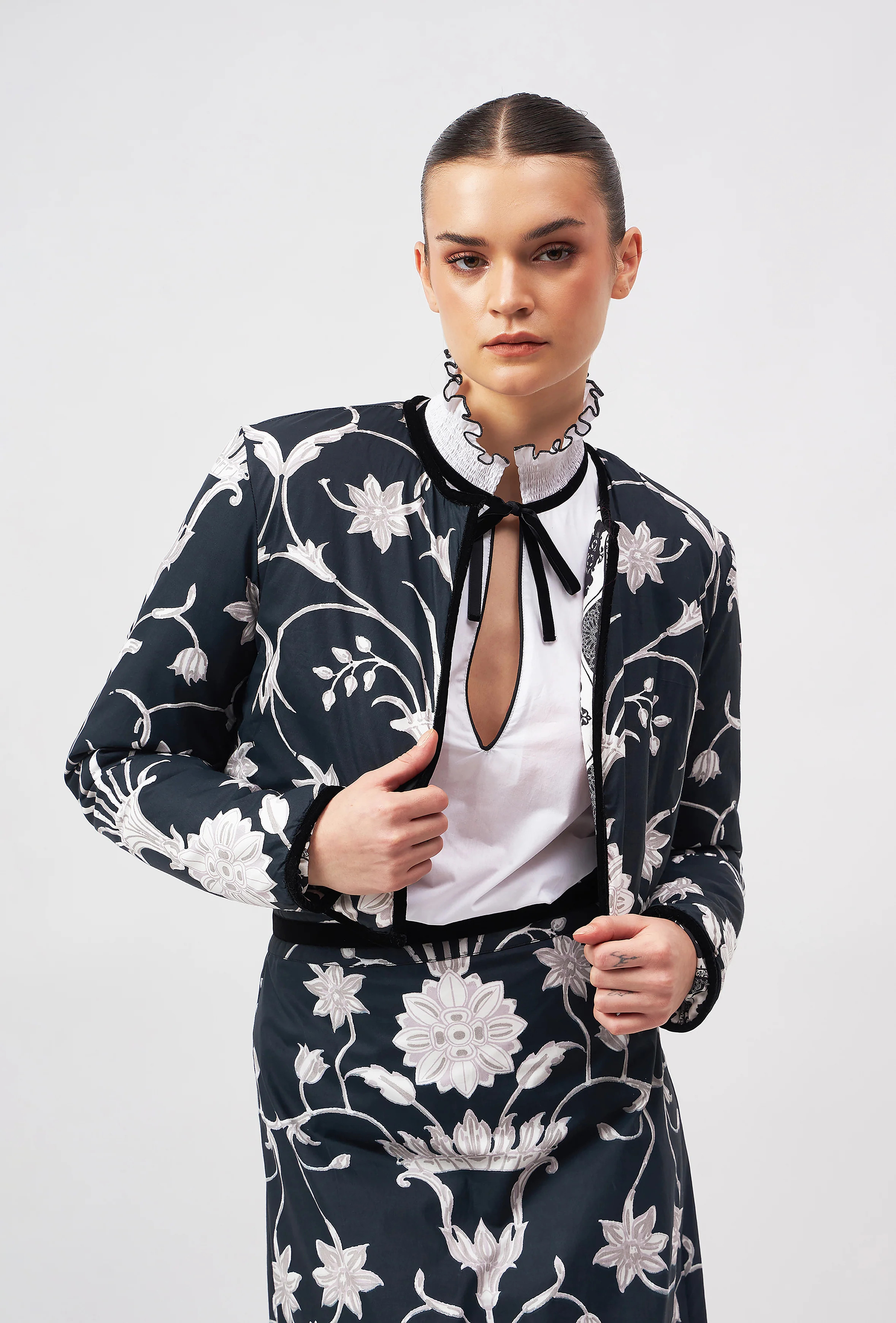 1499 Joan Reversible Jacket | Beyond By Vera