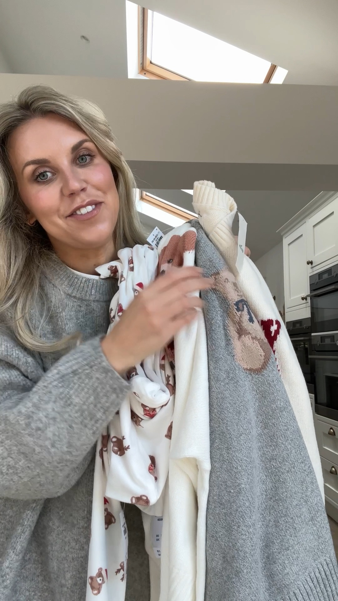 hollister abercrombie festive try on haul 

#LTKwinter #LTKuk #LTKpartywear