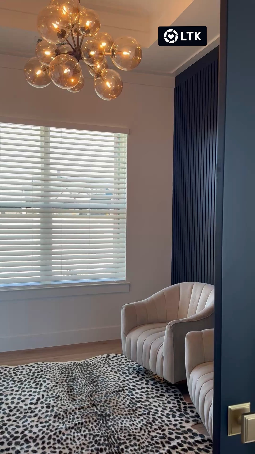 Obsessed with this Erin Gates Rug. Now to figure out what piece of art to put behind chairs and a side table. Thoughts? 

#amazon #amazonhome #interiordesign #homedecor 

#LTKHome