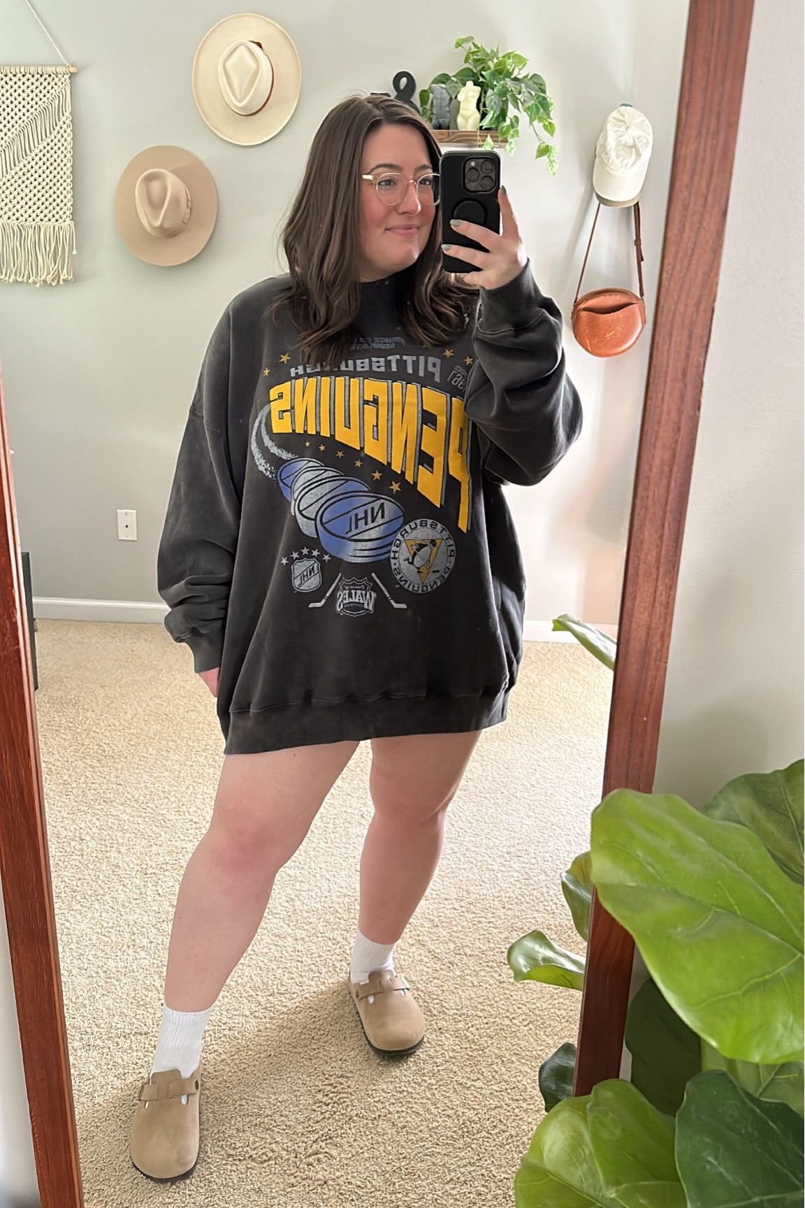 Abercrombie men’s oversized crew neck sweatshirt - Pittsburgh Penguins - sized up to XXL to fit over my butt 

#LTKmens #LTKcurves #LTKsalealert