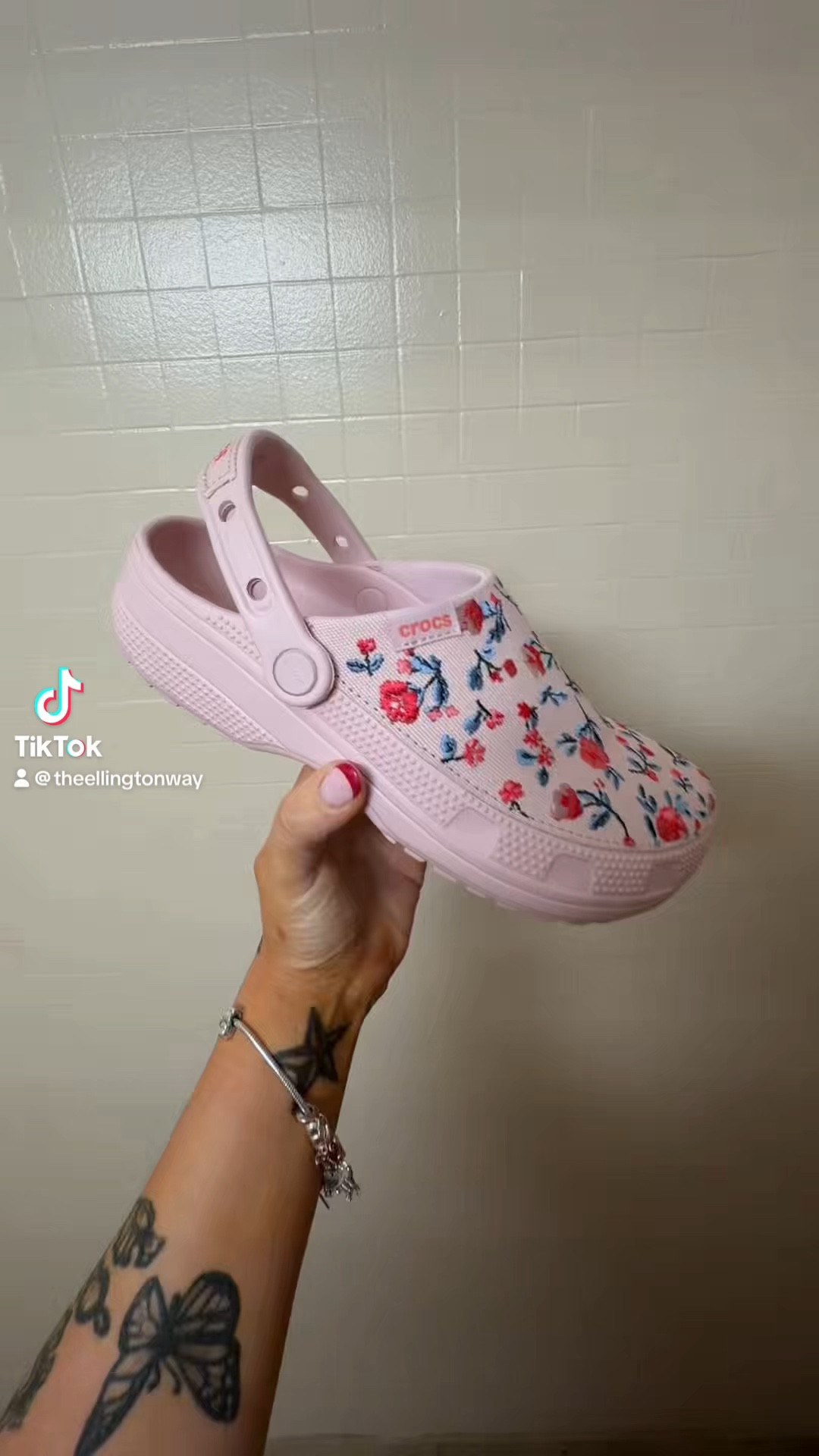 I have never been a fan of Crocs but these have made me fall in love! They are perfect to wear with my scrubs! 

#LTKootd #LTKmomlife