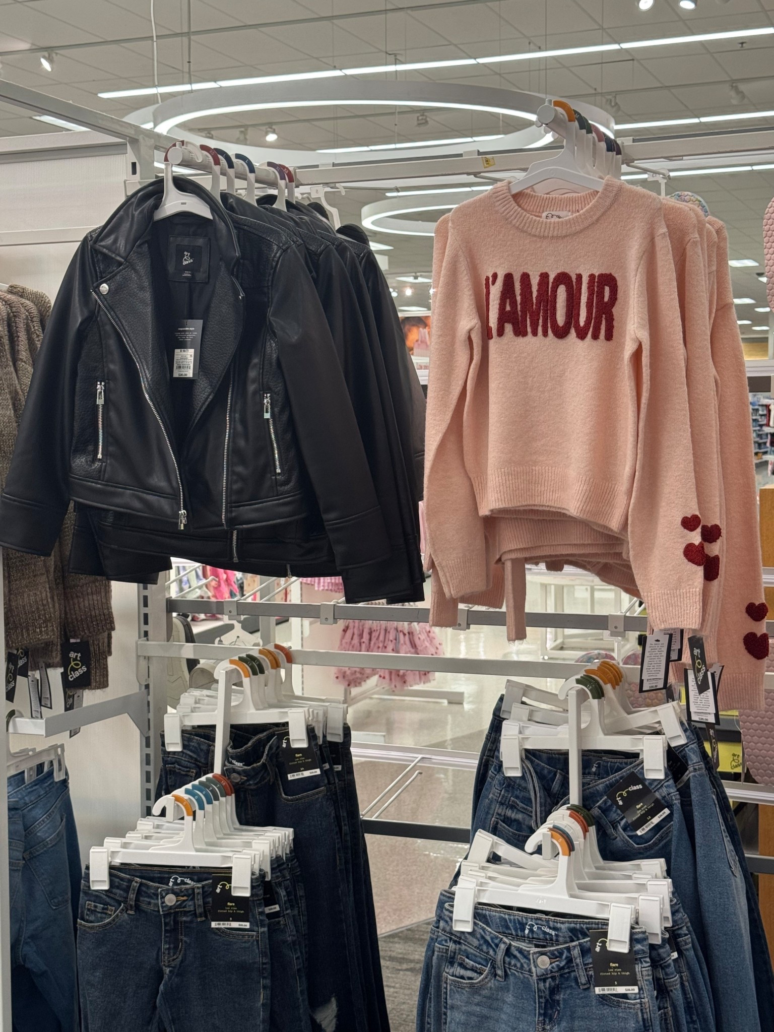 Tween Fashion ♥️

Tween Fashion// Tween girl clothes// Tween clothes// Tween Valentine’s Day Sweater// Target// Target Tween clothes 

#LTKmomlife #LTKKids