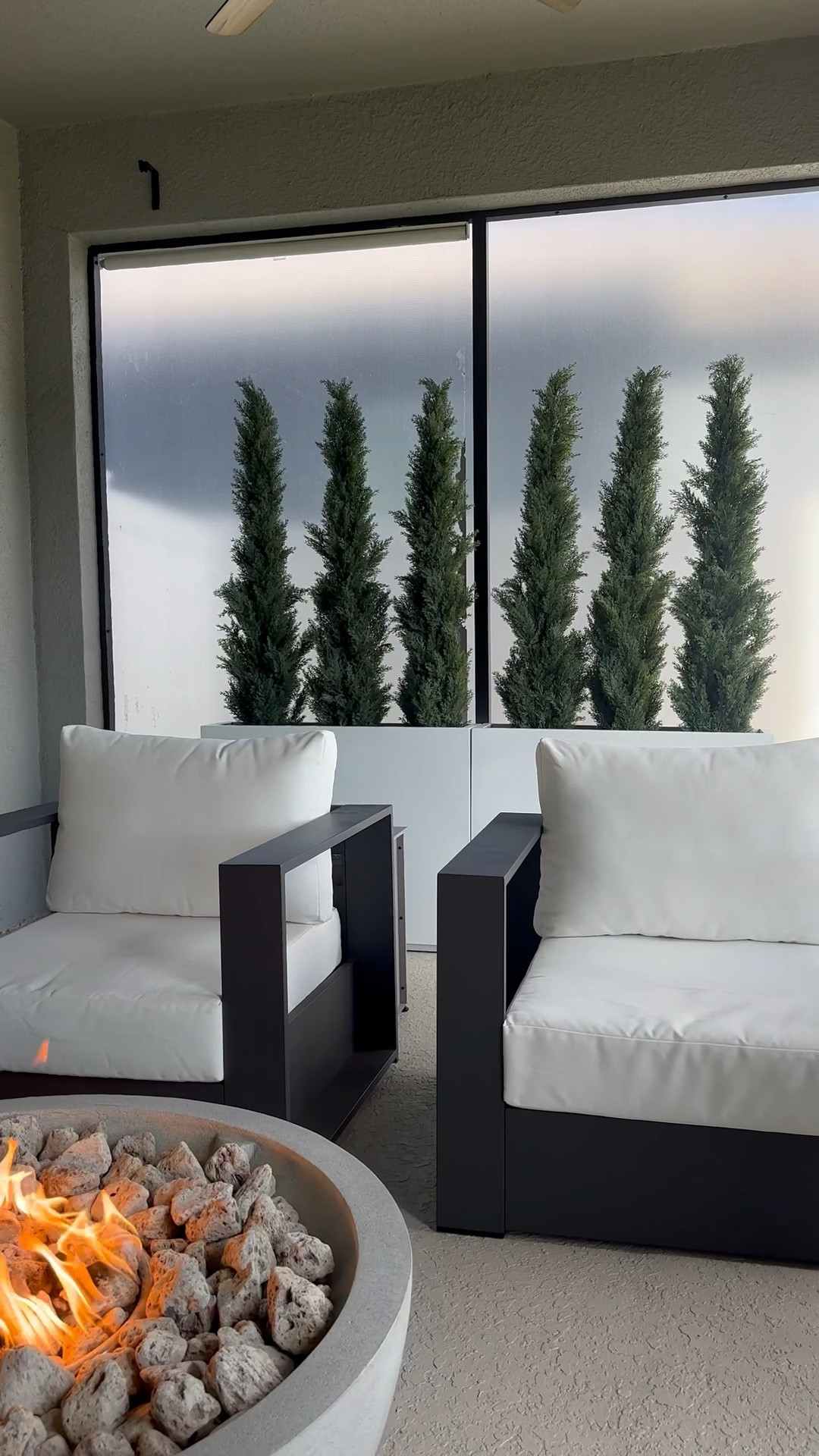 An easy patio upgrade ❤️




Outdoor decor
Home & garden
Home decor
Patio refresh
DIY outdoor privacy
Pool deck
Plant pots