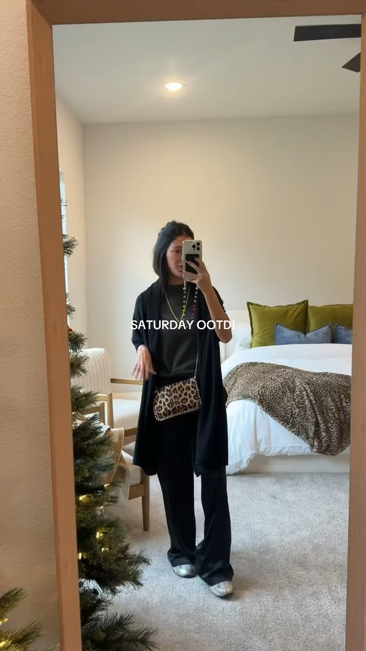 Saturday ootd! Target & j crew

#LTKootd #LTKHoliday #LTKdayinmylife