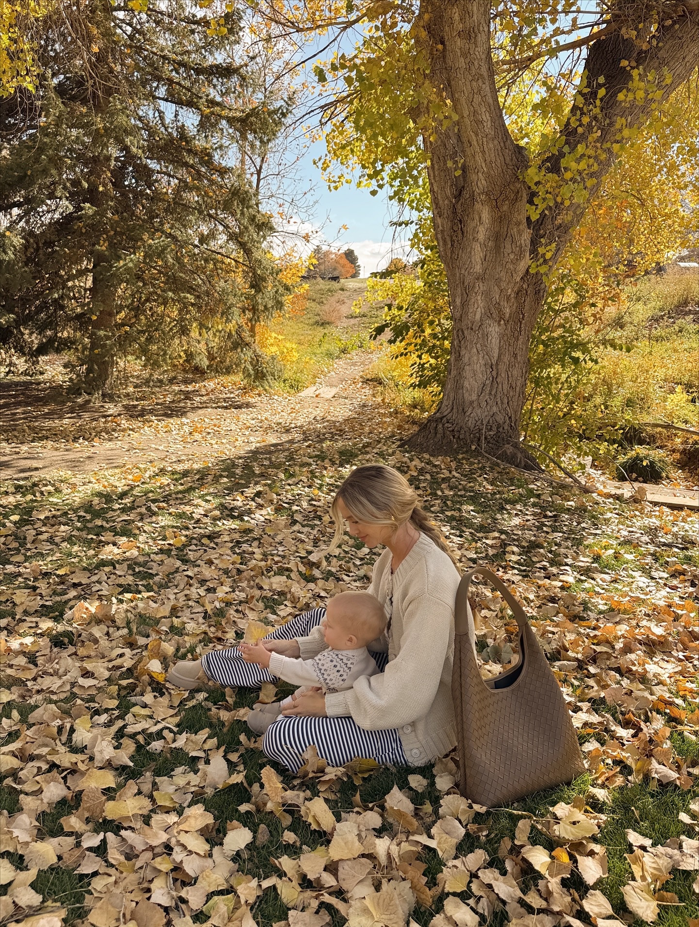 Fall with my baby is the best 🤎