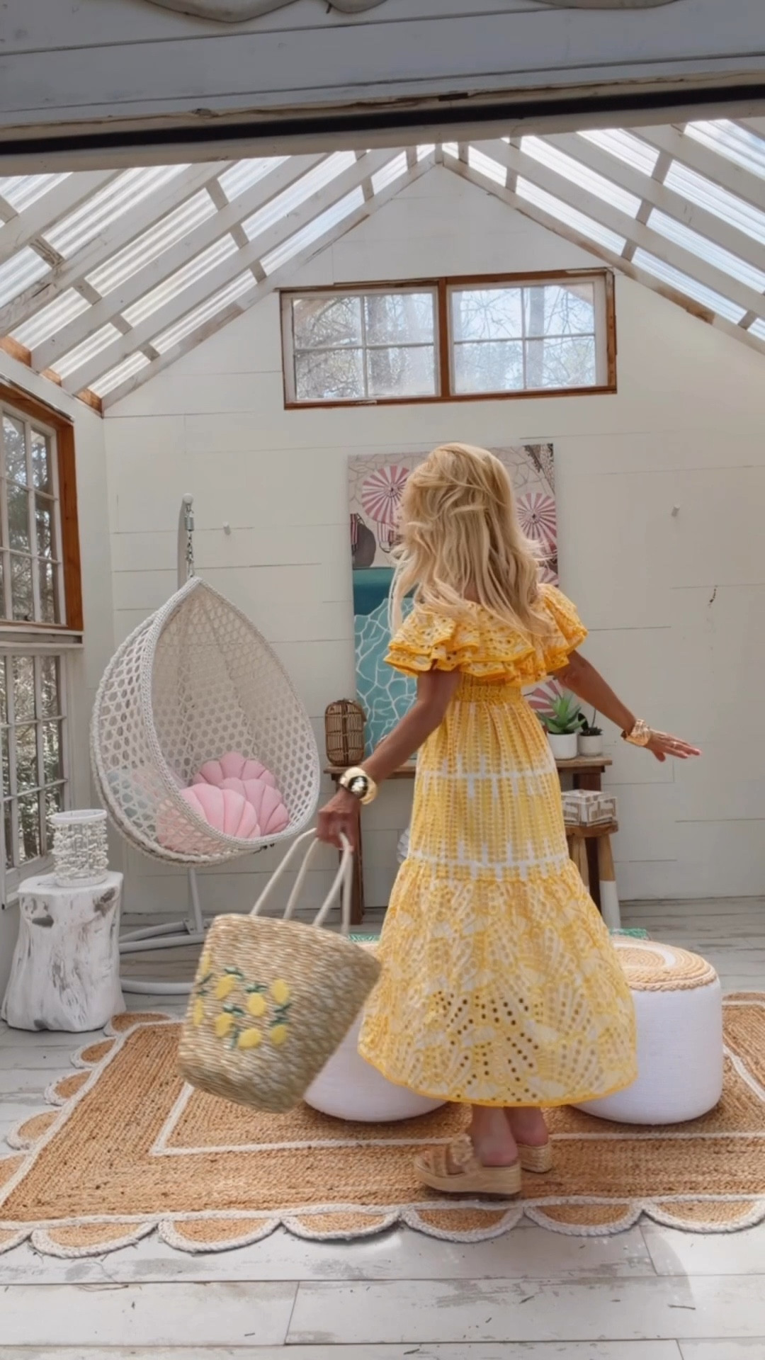 
🍋 or 🌸 ?

The yellow maxi + lemon bag = fresh, effortless spring
The pink beaded shorts + white blouse = feminine and elevated

Both are just too good 💛✨

@chicwish #chicwish

#LTKootd #LTKSeasonal #LTKFestival