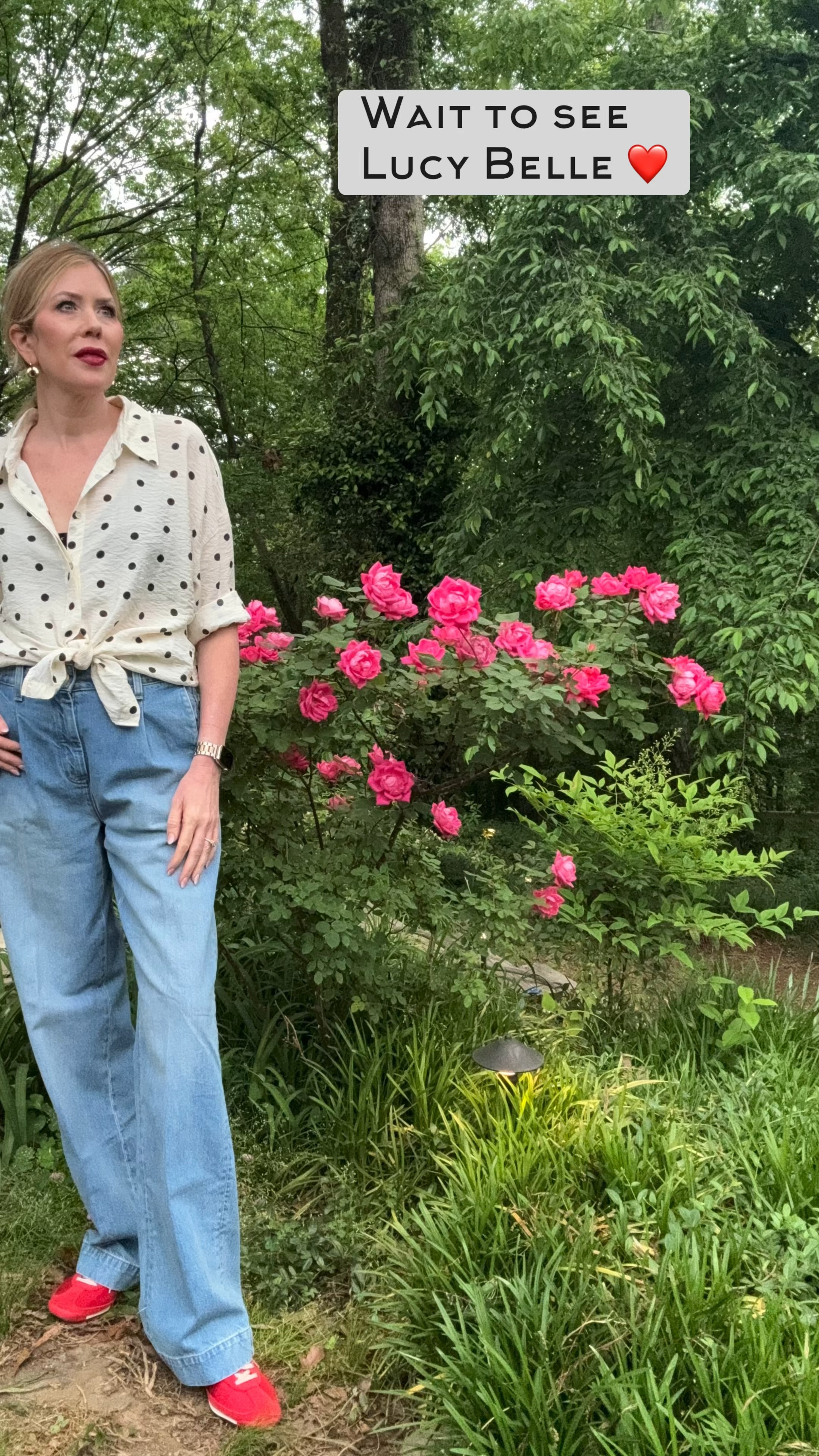 💋Recovering in style with my favorite new “mom jeans” and adidas sneakers! Still rocking button downs and loose fitting tops, but can't wait to show you the rest of my new purchases. Stay tuned for more!
#lipsticklady #momjeans #jcrew #recoveryfashion #adidas 


#LTKVideo #LTKover40 #LTKstyletip