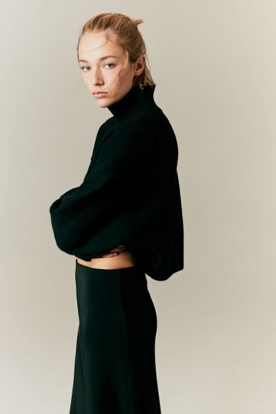 Oversized Mock-turtleneck Sweater - Light beige - Ladies | H&M US | H&M (US + CA)