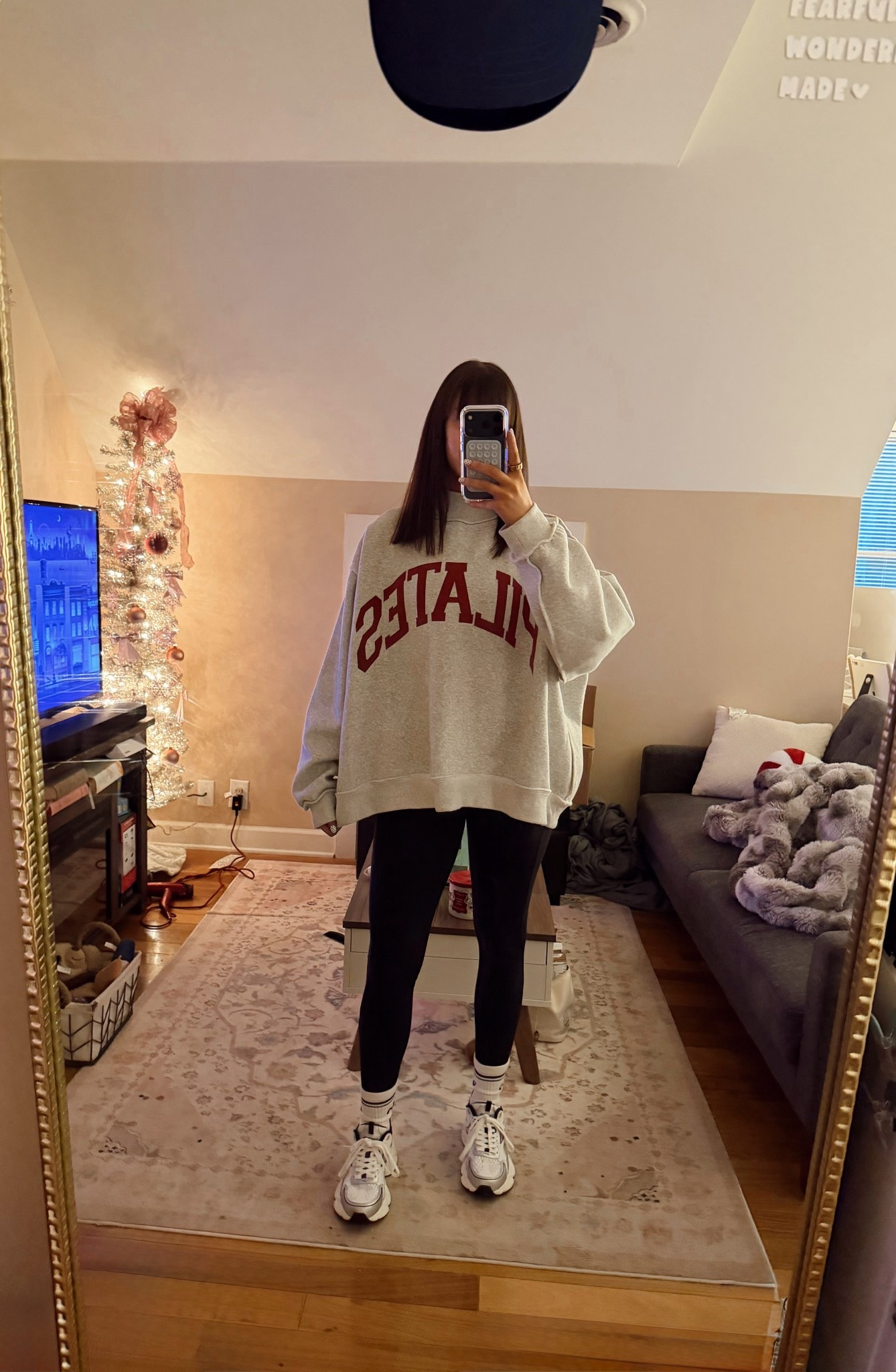 Top: l/xl
Leggings: 4 


#LTKfitnessgoals #LTKootd #LTKHoliday