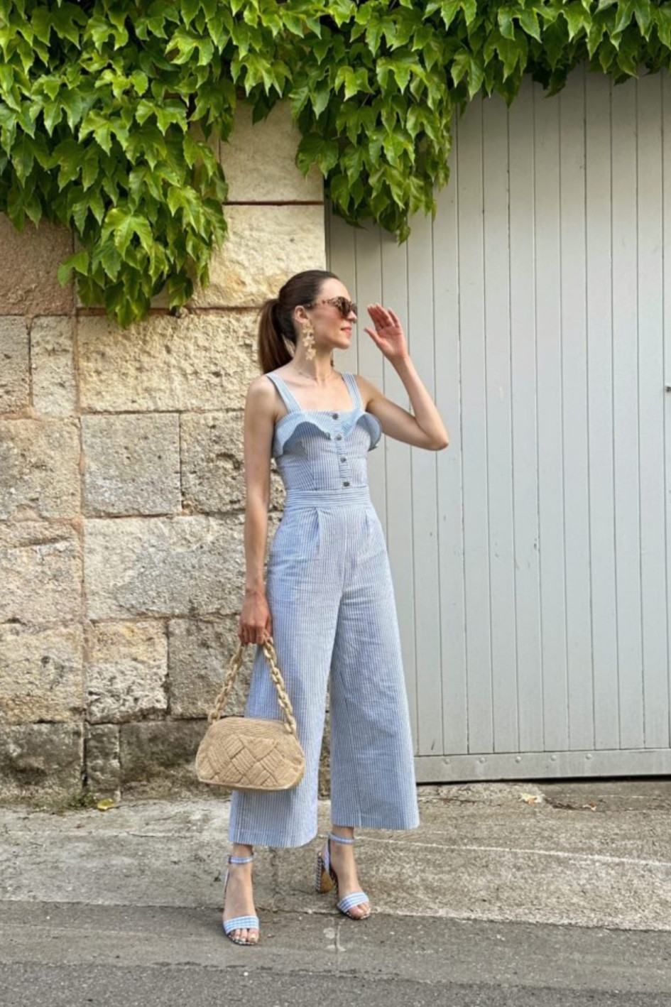 ensemble d’été combinaison pantalon bleu ciel sandales à talon bleu sac sézane boucle d’oreilles fleur 

#LTKeurope #LTKSeasonal #LTKunder50