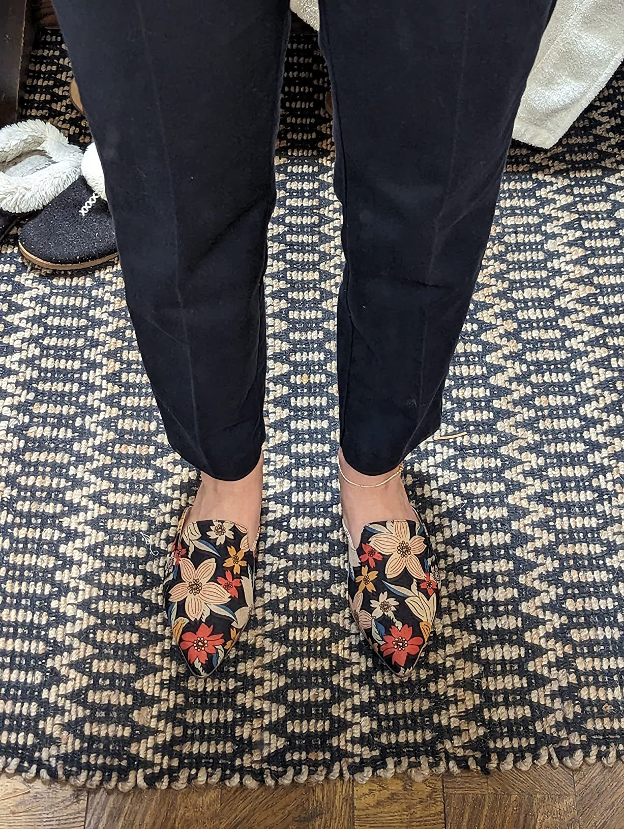 Tliocow Mules for Women Flats Slip On Backless Flat Mule Pointed Toe Slides Loafer Shoes | Amazon (US)