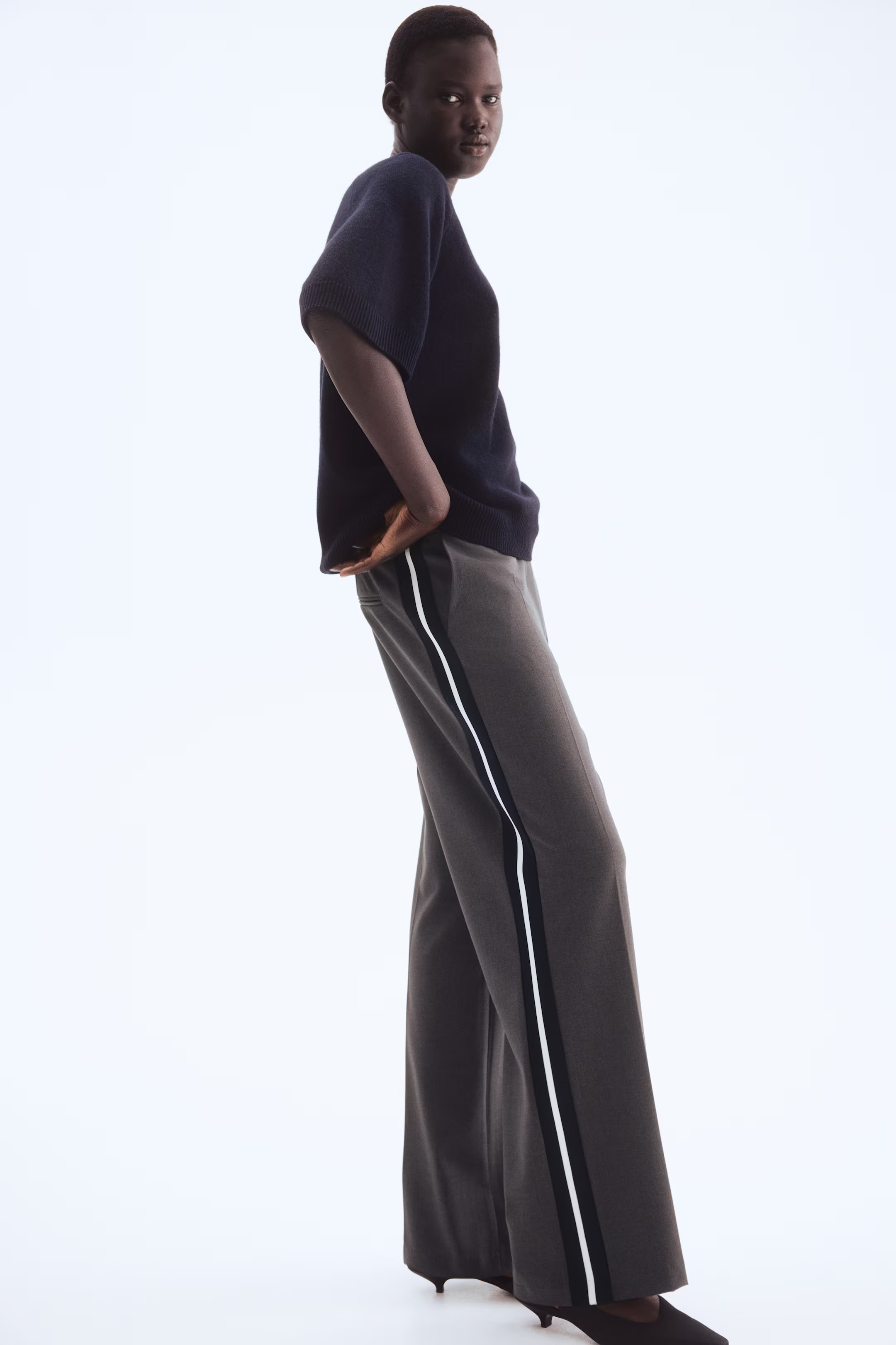 Side-striped tailored trousers - Grey marl - Ladies | H&M GB | H&M (UK, MY, IN, SG, PH, TW, HK)