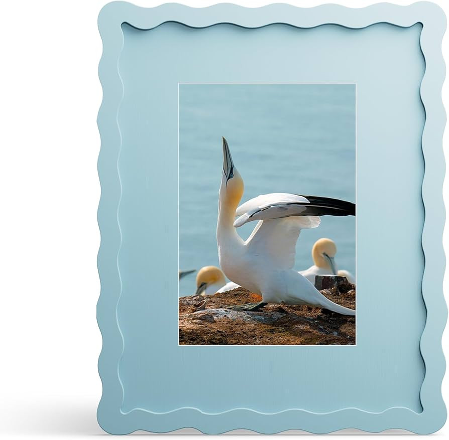 8x10 Picture Frame with Mat for 5x7, Wavy Edge Wooden Real Glass Photo Frame for Tabletop and Wal... | Amazon (US)