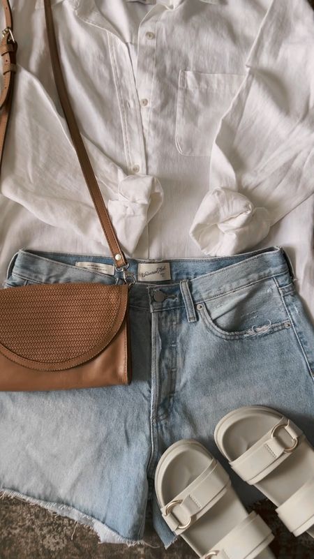 Super cute spring outfit
Denim shorts are 30% off and they fit just like madewell perfect vintage- TTS
Sandals are a dolce vita look for less-TTS 30% off
Nisolo leather crossbody is on sale an extra 25% off with code spring25



#LTKover40 #LTKstyletip #LTKsalealert