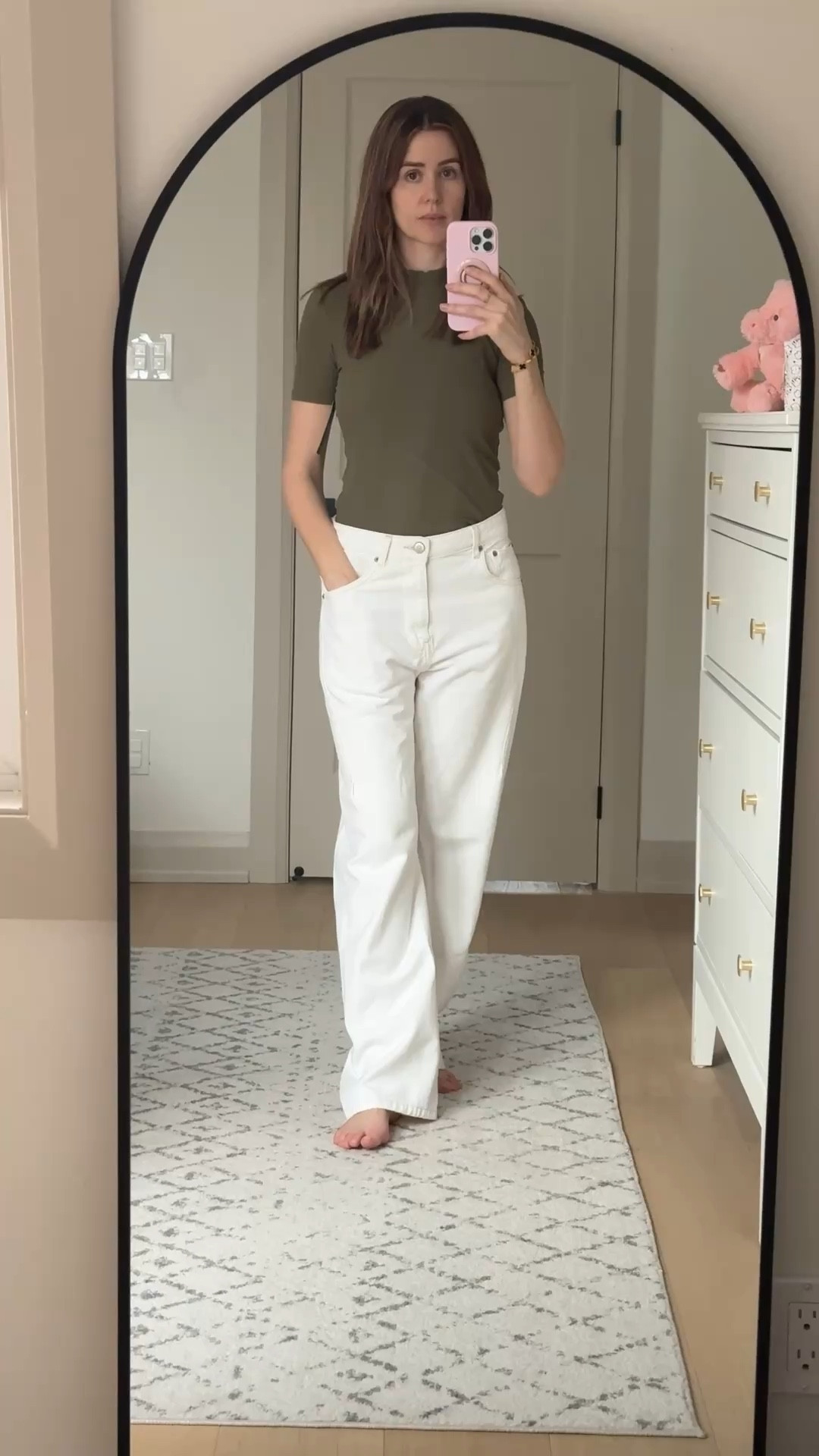 A fitted shirt looks best on baggy 90s style jeans. I’m vibing with the green this season, plus it brings out my hazel eyes. This shirt from Simon’s is really comfy and looks more mature and professional than a regular t-shirt.

#LTKgiftguide #LTKholiday #LTKstyletip