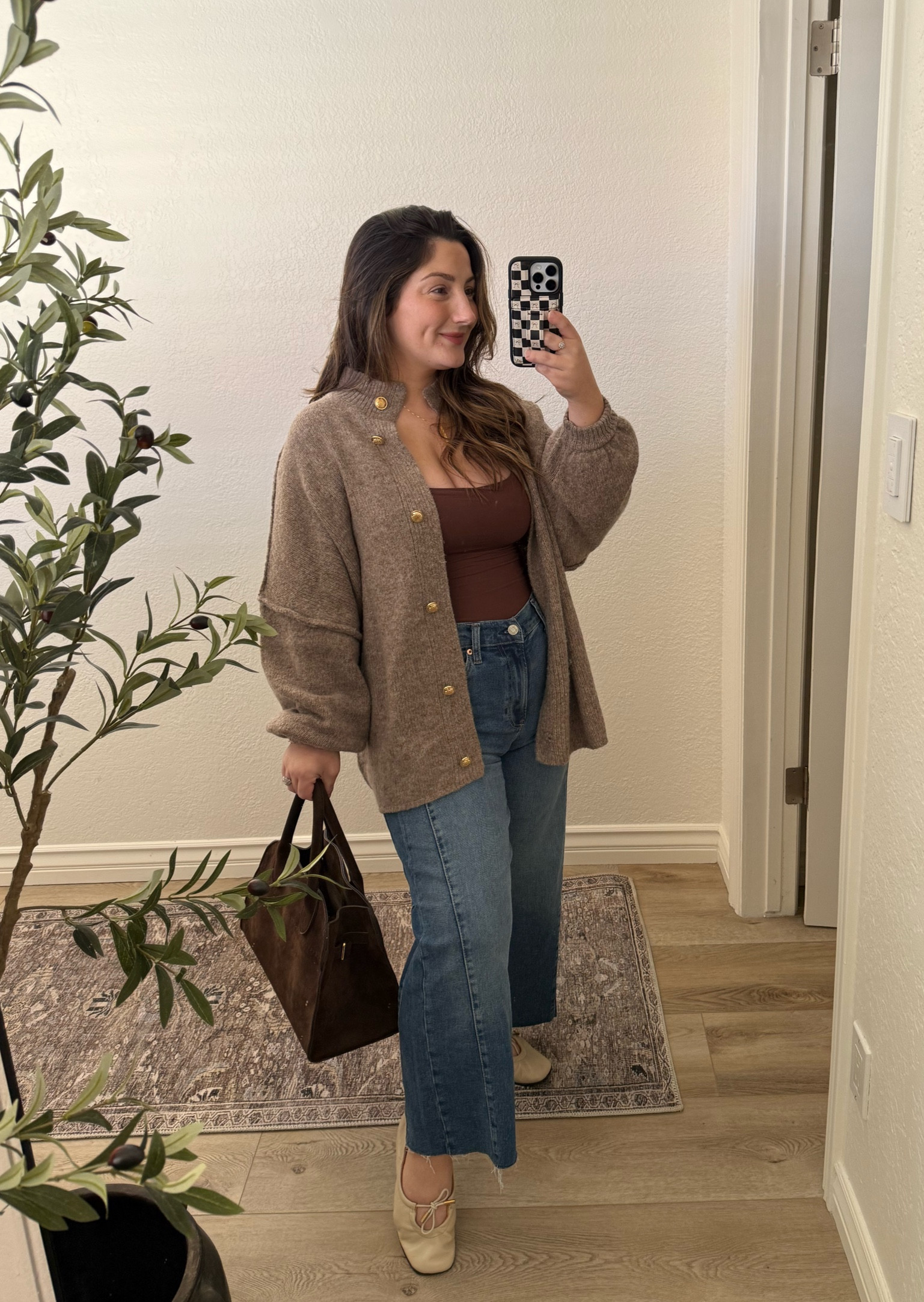 Ootd/ nursing friendly/ petite friendly (i’m only 5’0”)

Jeans size 29 petite
Tank size small
Cardigan size small (oversized)
Shoes tts sooo comfortable!!

#LTKMidsize #LTKFindsUnder50 #LTKStyleTip
