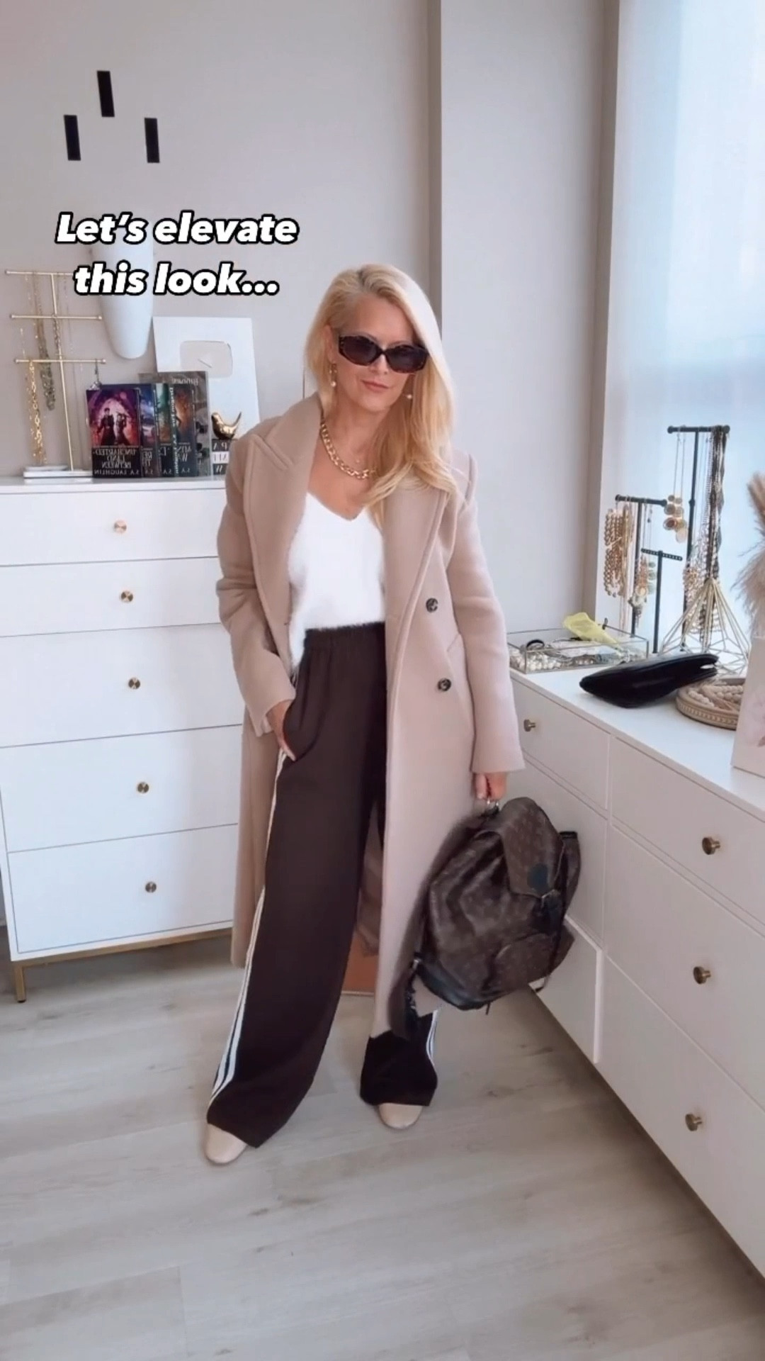 ✨HOW TO ELEVATE A CASUAL LOOK✨
*Switch out sneakers for cute flats
*Tuck in oversized sweaters or tops
*Add fun chunky jewelry 
*Add a 3rd layer like a jacket/coat 
*Tie it all together with a bag and sunglasses 😎 
Incorporating any of the above ideas will elevate a super boring or sloppy casual outfit. 


casual ootd, how to elevate your style, wide leg jogger pants, sunglasses, oversized sweaters 


Follow my LTK @renaeolivia on the @shop.LTK app to view this post and get my exclusive app-only content!



#LTKOver40 #LTKWorkwear #LTKSeasonal