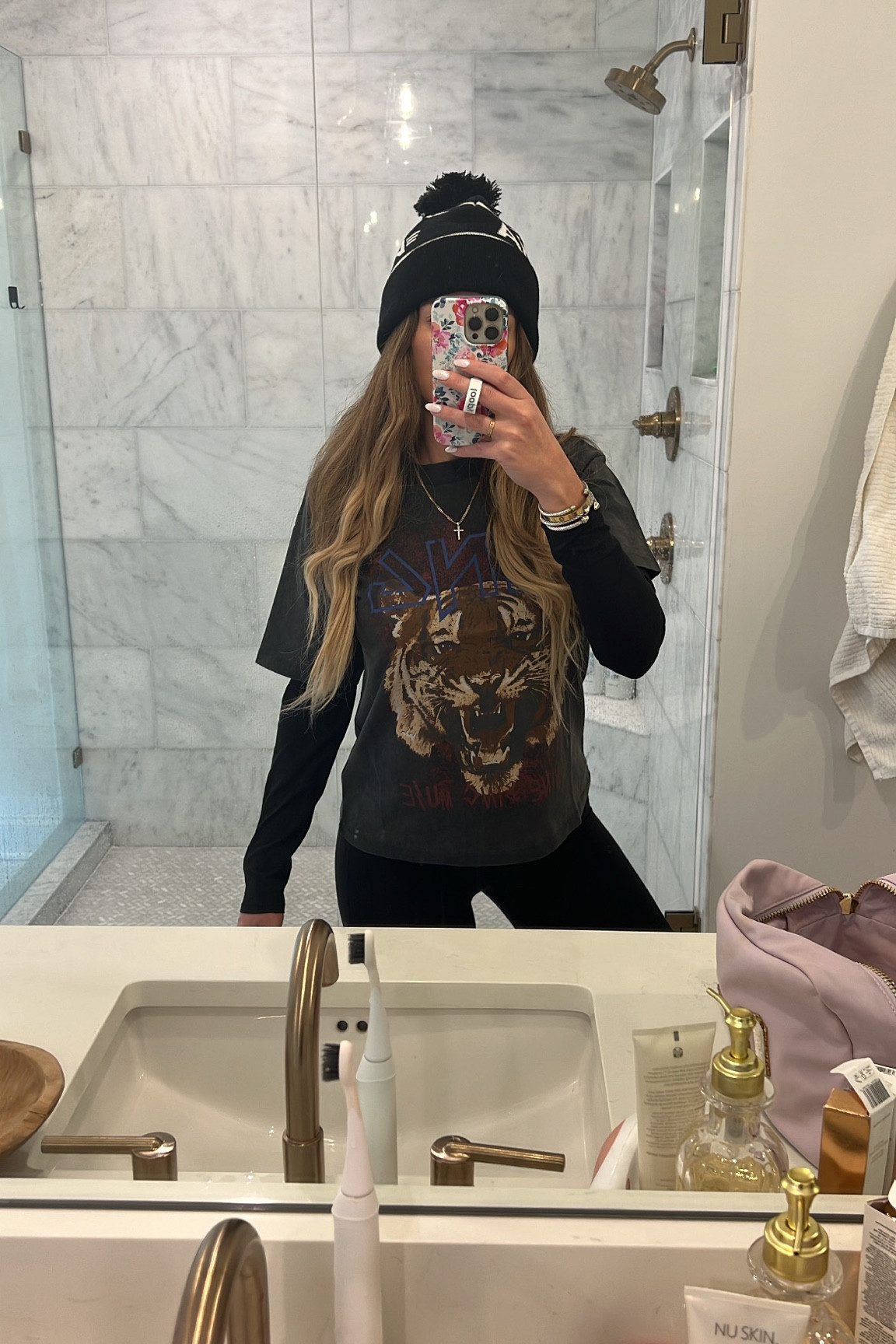 Winter outfit 
Casual outfit 
Tee - xs 
Long sleeve - 6

#LTKstyletip #LTKFind