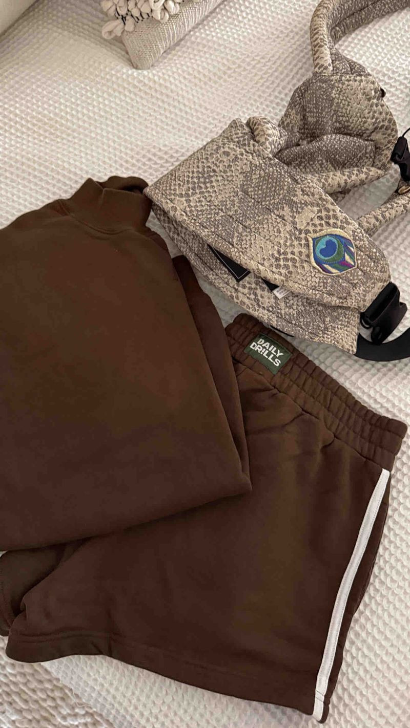 dailly drills comfies 

 #LTKFindsUnder100 #LTKStyleTip