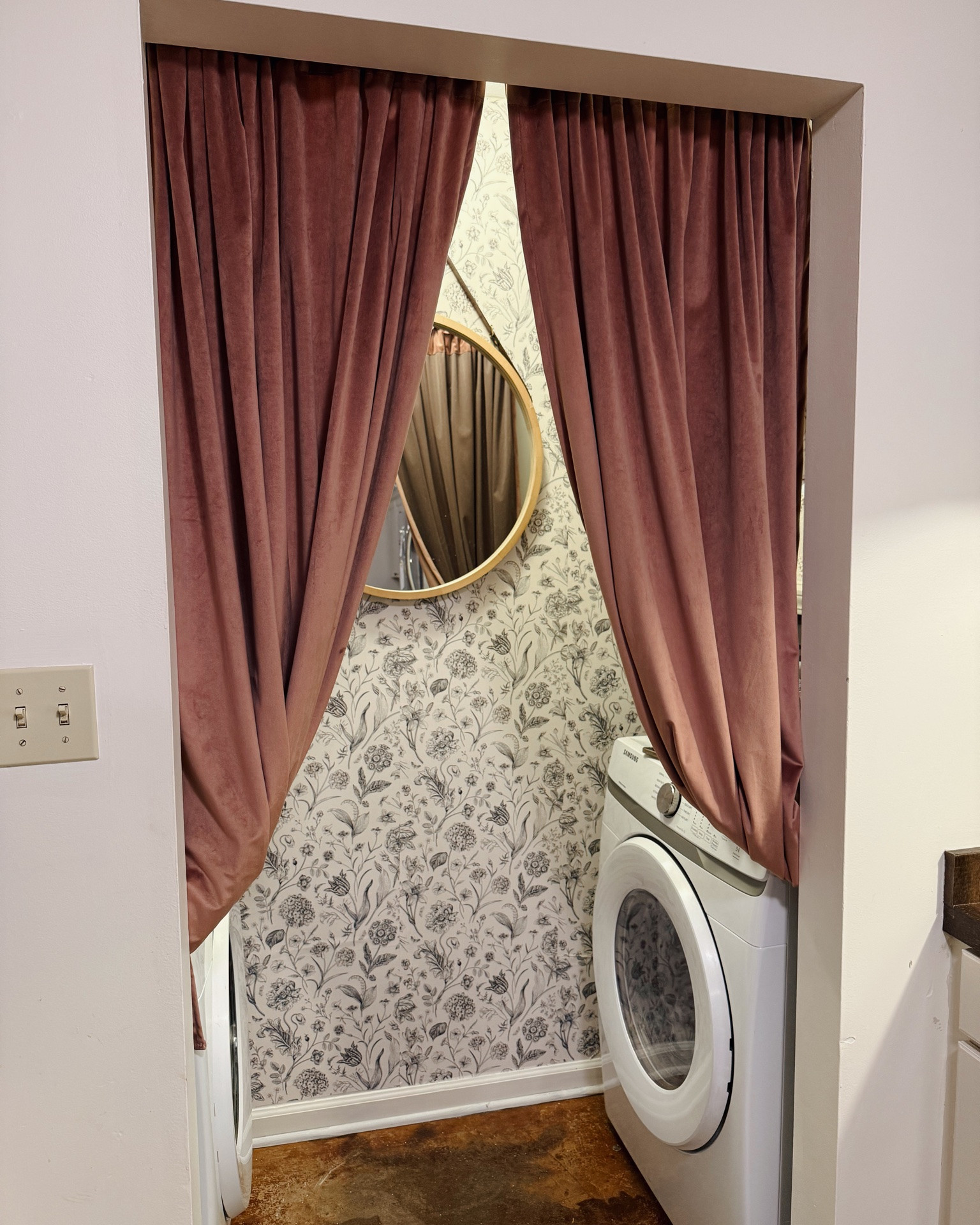 My little laundry “room” or closet🧺🫧