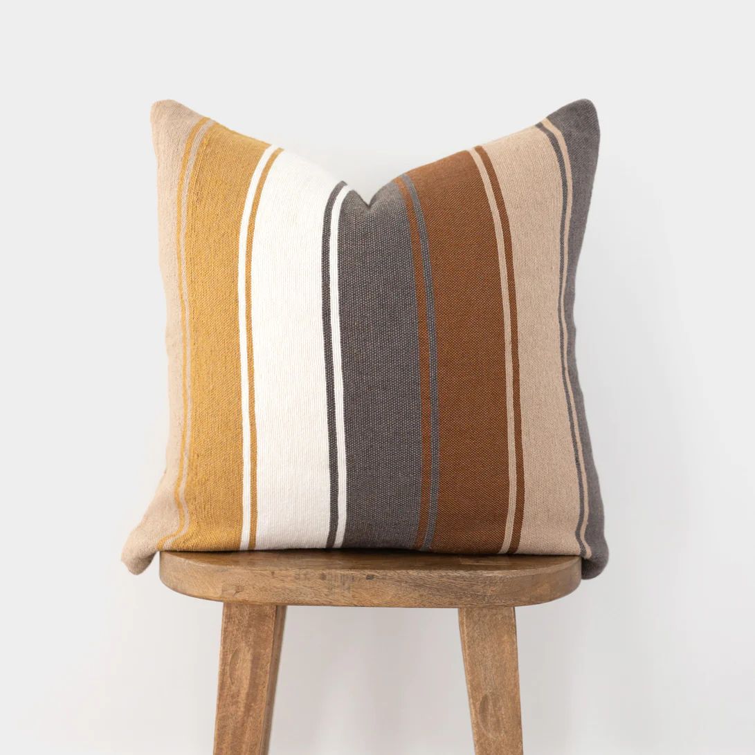 Ollie - 22" Moroccan Pillow Cover | Woven Nook