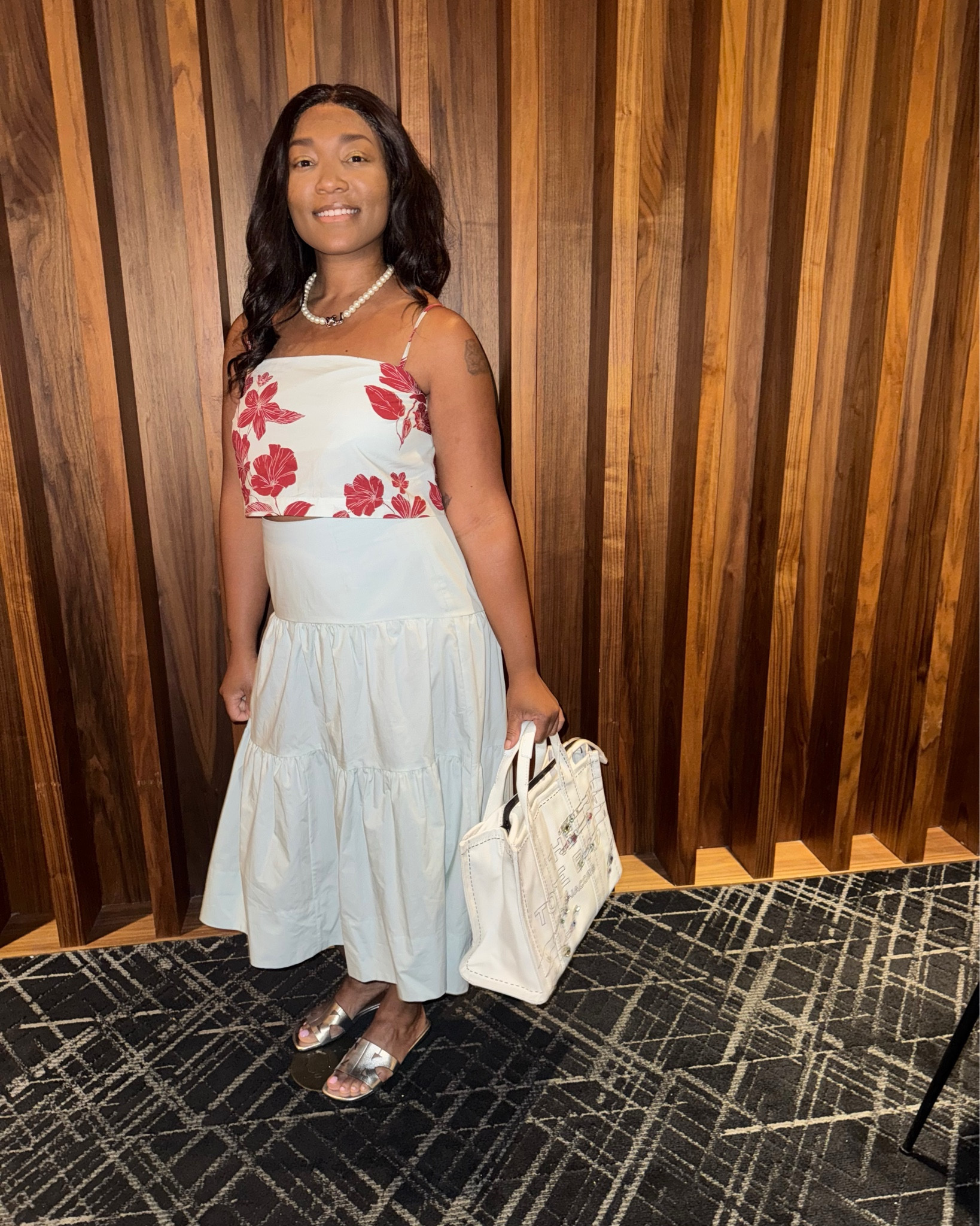 Casual days will never be the same !!! This outfit from Banana Republic is everything! Slip on sandals are comfortable from Kate Spade , and don’t forget you need a bag to carry all of your belongings. No one is as fashion savvy as the Marc Jacob’s tote 👜 

#LTKStyleTip #LTKMidsize #LTKItBag