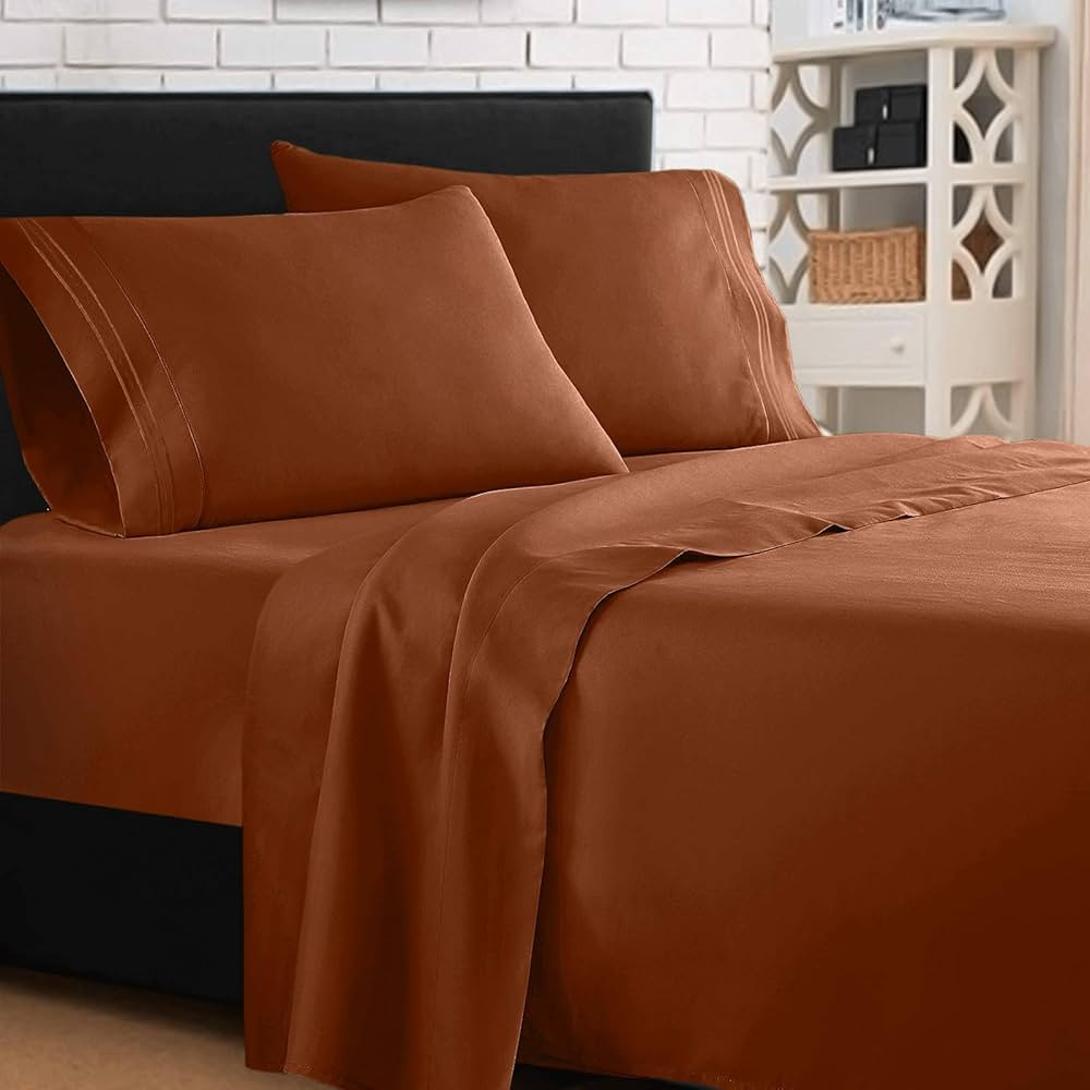 Clara Clark Superior Bed Sheet Set - Double Brushed Microfiber 4-Piece Bed Set - Deep Pocket Fitt... | Amazon (US)