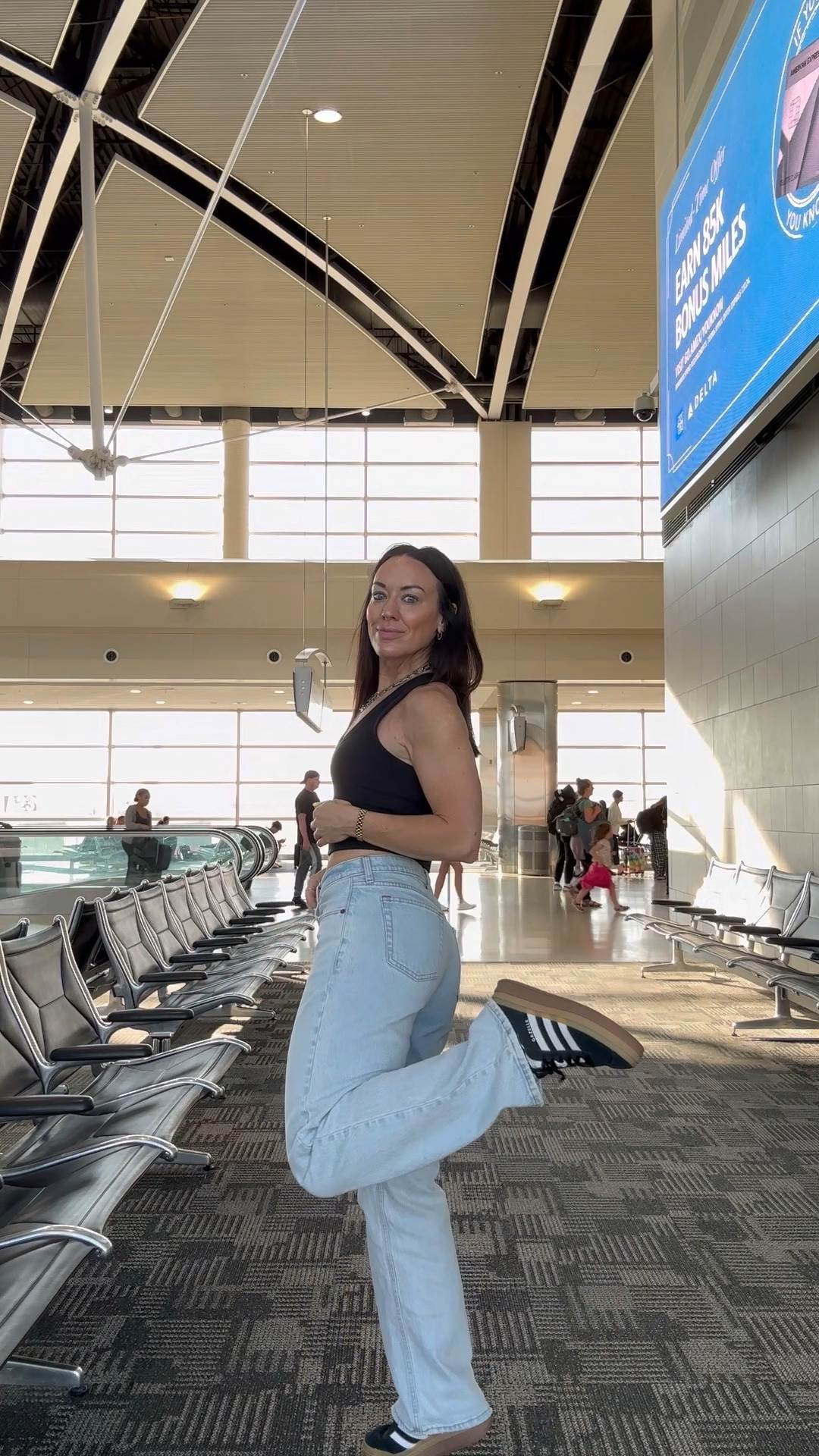 Airport Fit Check!
Head to toe Abercrombie obvi 🙃

#LTKVideo #LTKtravel #LTKfindsunder100