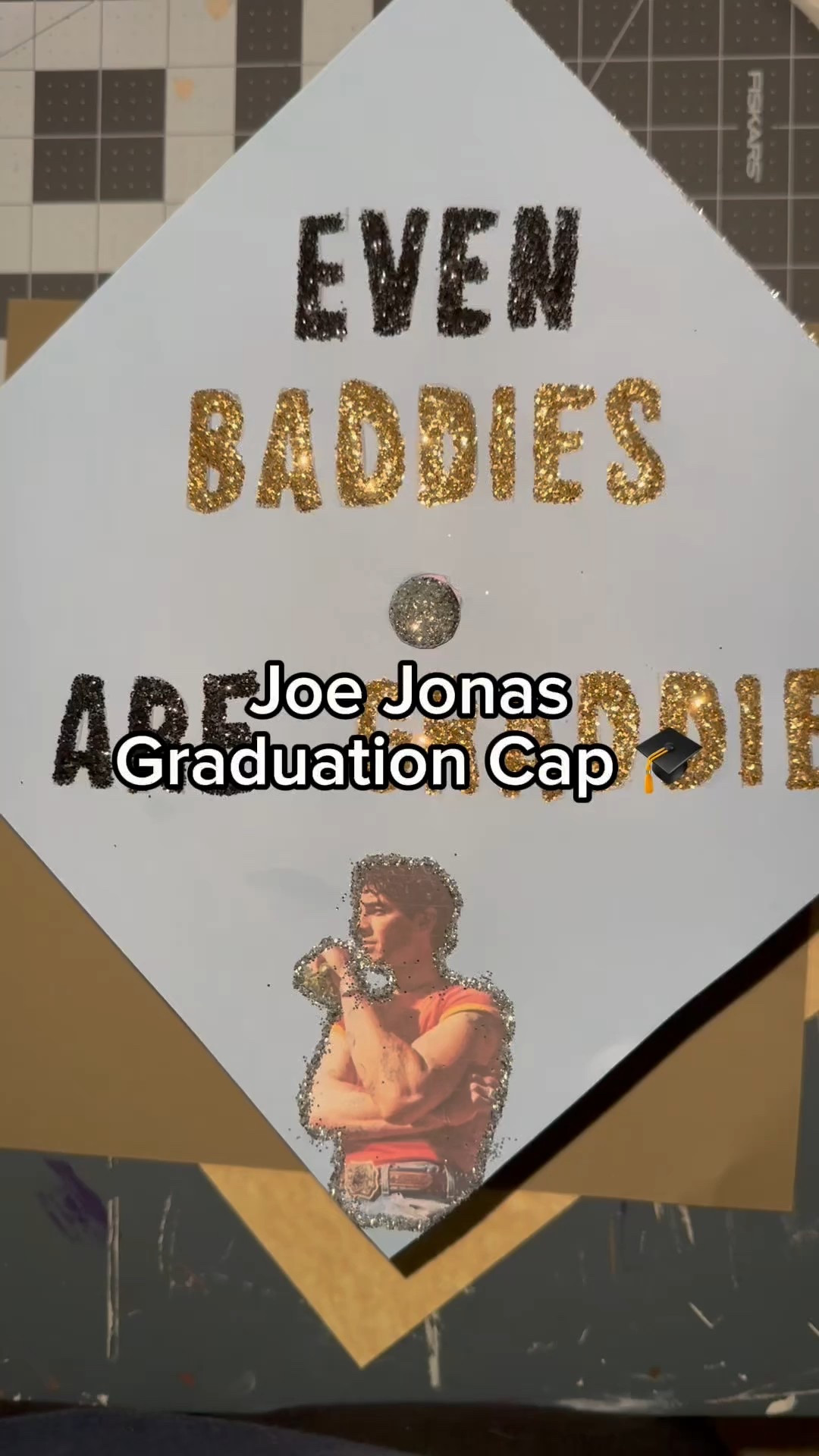 Joe Jonas graduation cap 🎓

#LTKHome #LTKSeasonal #LTKFindsUnder50