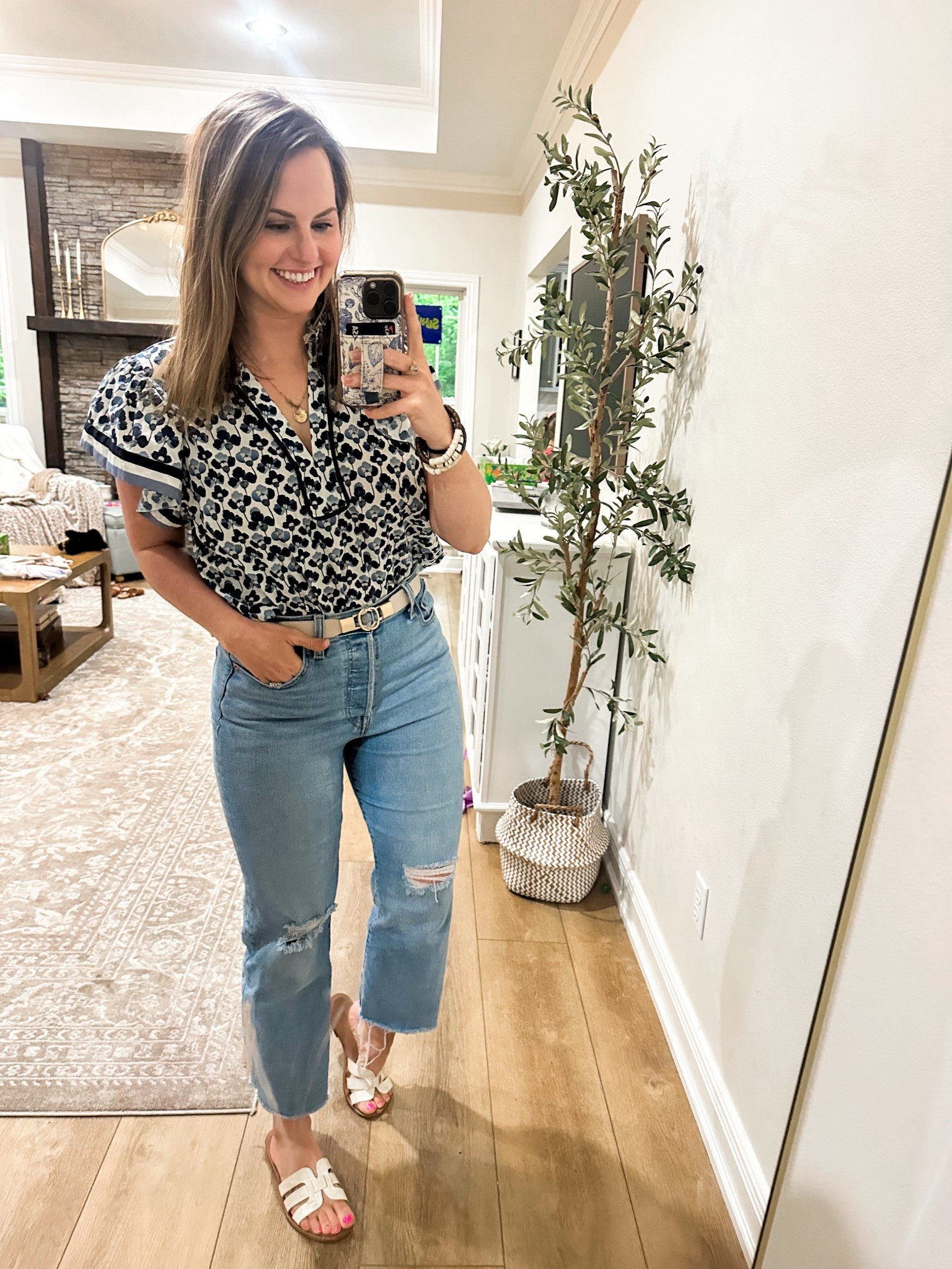 Today’s ootd. Wearing a medium  in floral top & size 6 in my Levi’s jeans

#LTKMothersDay #LTKgrwm