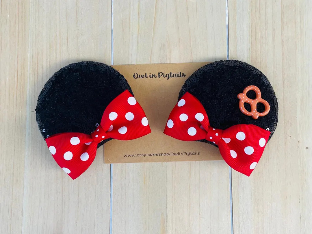 Minnie Mouse Ear Clips - Pretzel Minnie Ears - Disney Snack Minnie Ear Clips - ears pouch - Minni... | Etsy (Global)