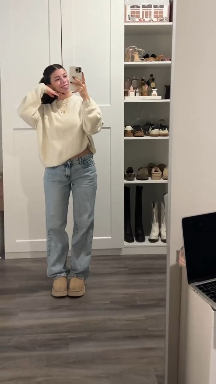 Come with me to my nail appt with original sound for the asmr lovers 🤍 IT’S GIVING SNOWWW ☃️ some of you know me & guessed something similar in my story sticker yesterday hahaha simple & clean holiday nails this year ✨ Let me know if you want more reels like this :)
.
.
.
.
#nails #vlog #asmr #dayinthelife #neutralstyle #explore
Come with me to get my nails done, aesthetic nail vlog, neutral nails inspo, almond nail ideas, natural nails inspo, asmr vlog, neutral style, beige aesthetic, vanilla girl inspo, almond dark red manicure, cozy vanilla girl aesthetic, pinterest nails, neutral nails inspo, daily vlog reels, asmr reels, neutral outfit inspo, nail design reels, winter nail ideas, burgundy nails, clean girl nails, daily vlog reels, christmas nails, asmr reels, neutral outfit inspo, productive weekend routine, early winter aesthetic outfits, errands reels, productive vlog reels, asmr Christmas vlog reels, asmr aesthetic reels