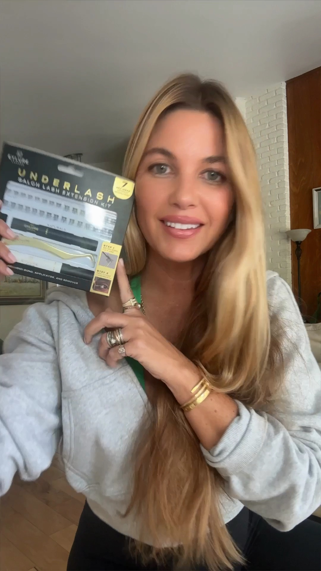  SAVE for future reference // #AD I tried this @eyelureofficial Underlash Salon Lash Extension Kit available at @target to take my lashes to the next level while still looking fresh and natural. These faux mink flares come in 3 sizes (I used the short and medium) to give you full fringe that is nearly undetectable. The two-step process takes mere minutes and results last up to 7 days without reapplication. This kit is a true timesaver  
Have you ever tried any form of lash extensions? Let me know if you have any questions at all!
xx #beautyprofessor #eyelureofficial #Target #TargetPartner #TargetStyle #lashextensions #lashhack
 

#LTKfindsunder50 #LTKstyletip #LTKbeauty